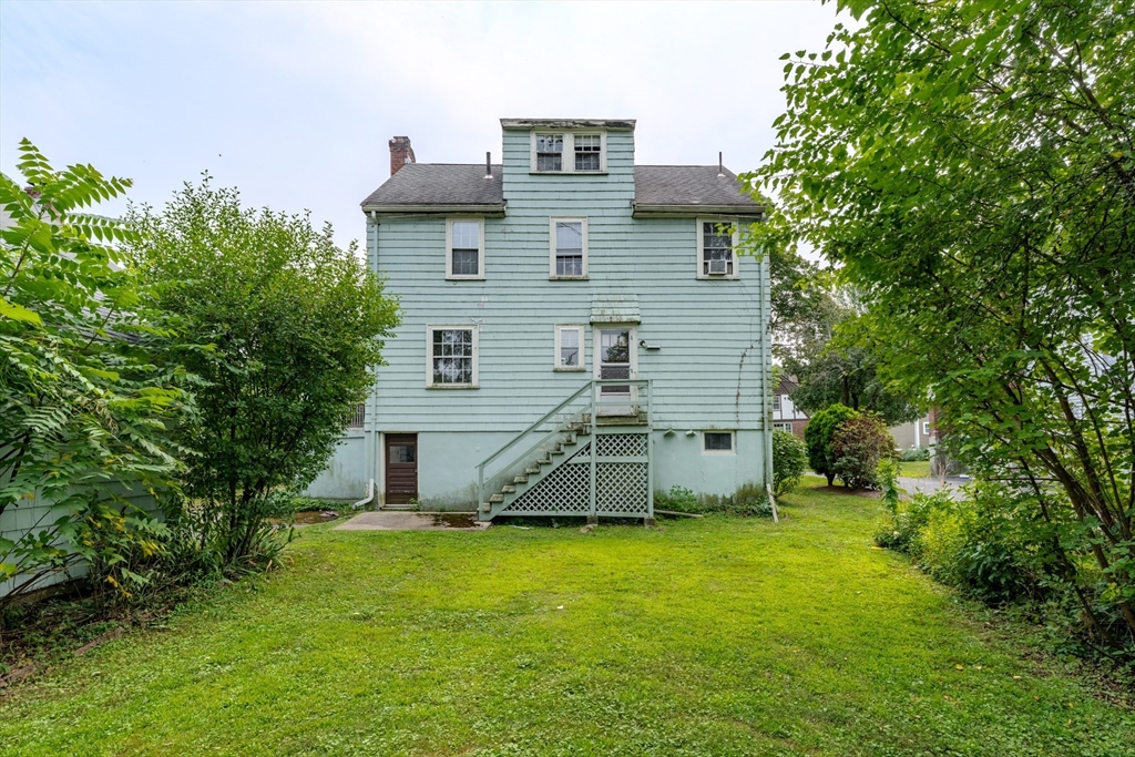 Newton, Massachusetts, 02461, United States, 3 Bedrooms Bedrooms, ,2 BathroomsBathrooms,Residential,For Sale,1934671