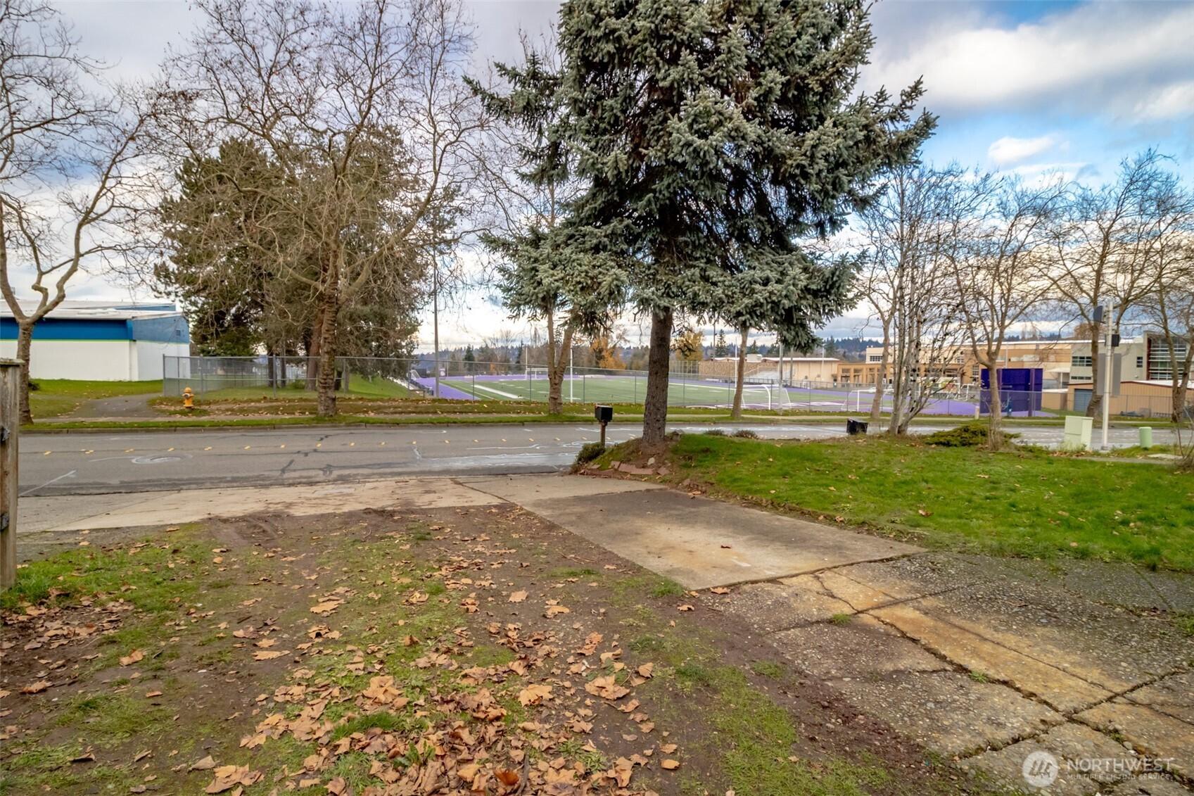 TUKWILA, Washington, 98168, United States, 2 Bedrooms Bedrooms, ,1 BathroomBathrooms,Residential,For Sale,2003003