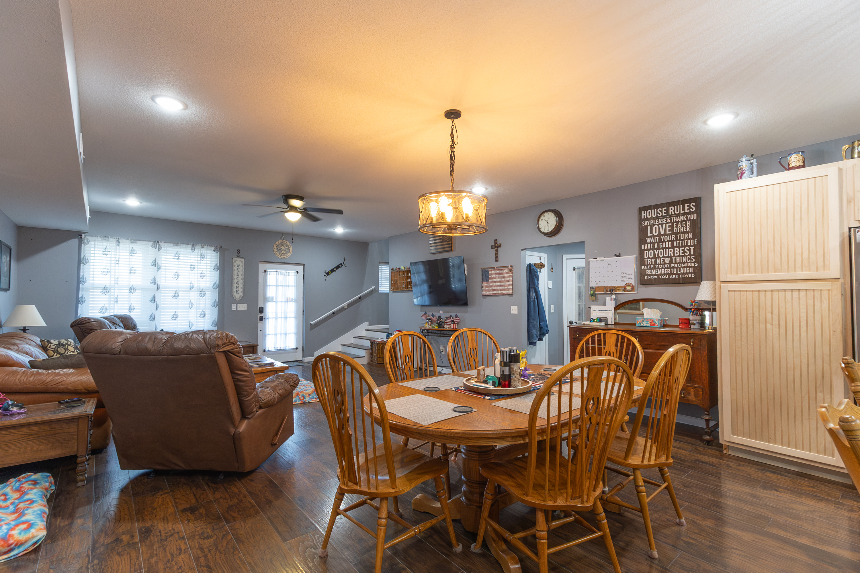 Hartsburg, Missouri, 65039, United States, 3 Bedrooms Bedrooms, ,Residential,For Sale,2010834