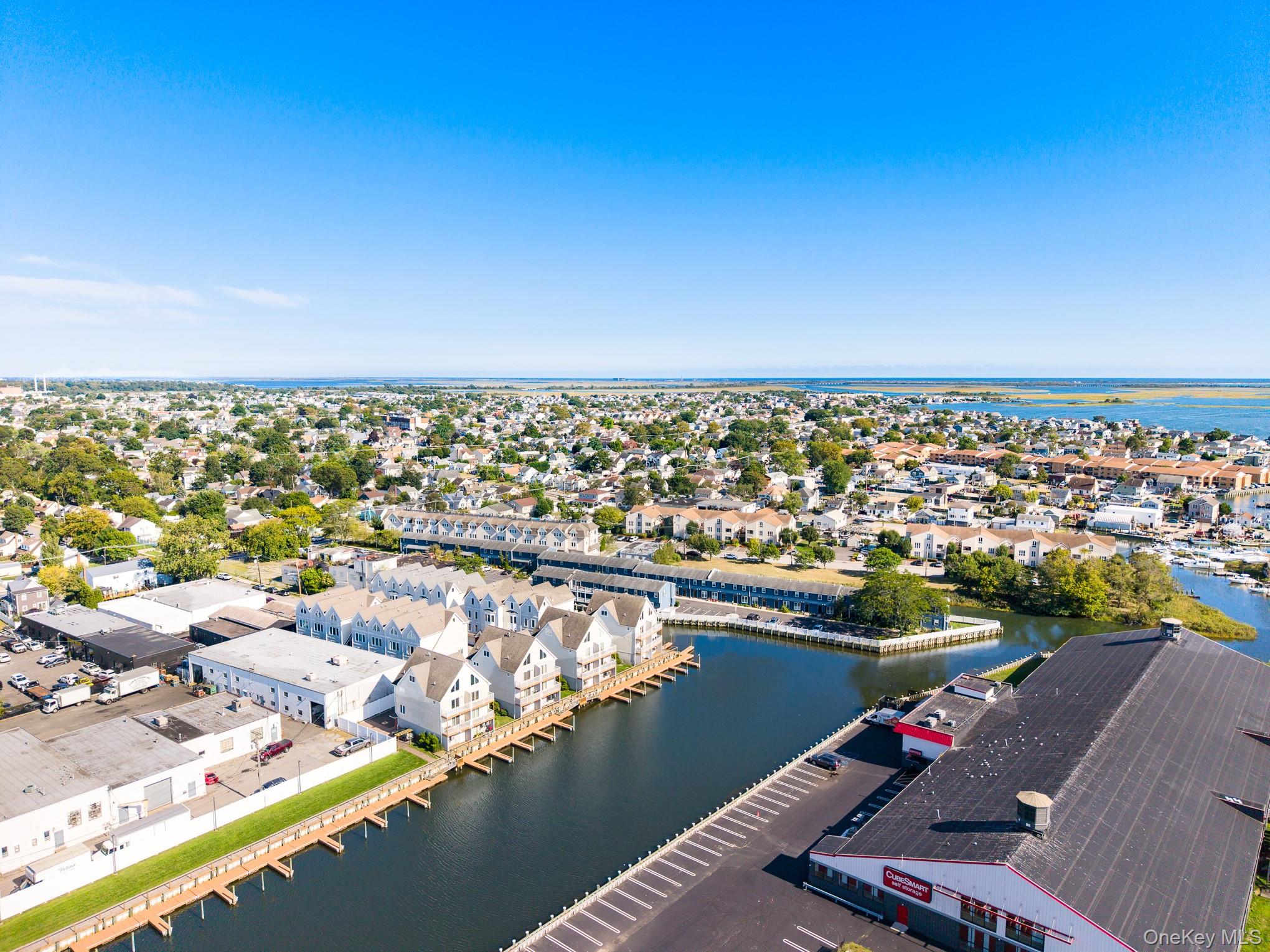 Freeport, New York, 11520, United States, 3 Bedrooms Bedrooms, ,2 BathroomsBathrooms,Residential,For Sale,1980355