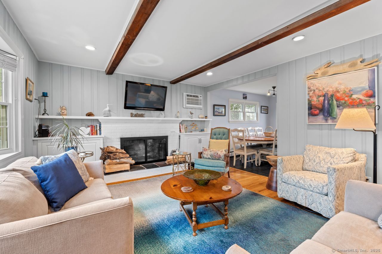 Guilford, Connecticut, 06437, United States, 3 Bedrooms Bedrooms, ,2 BathroomsBathrooms,Residential,For Sale,1906162