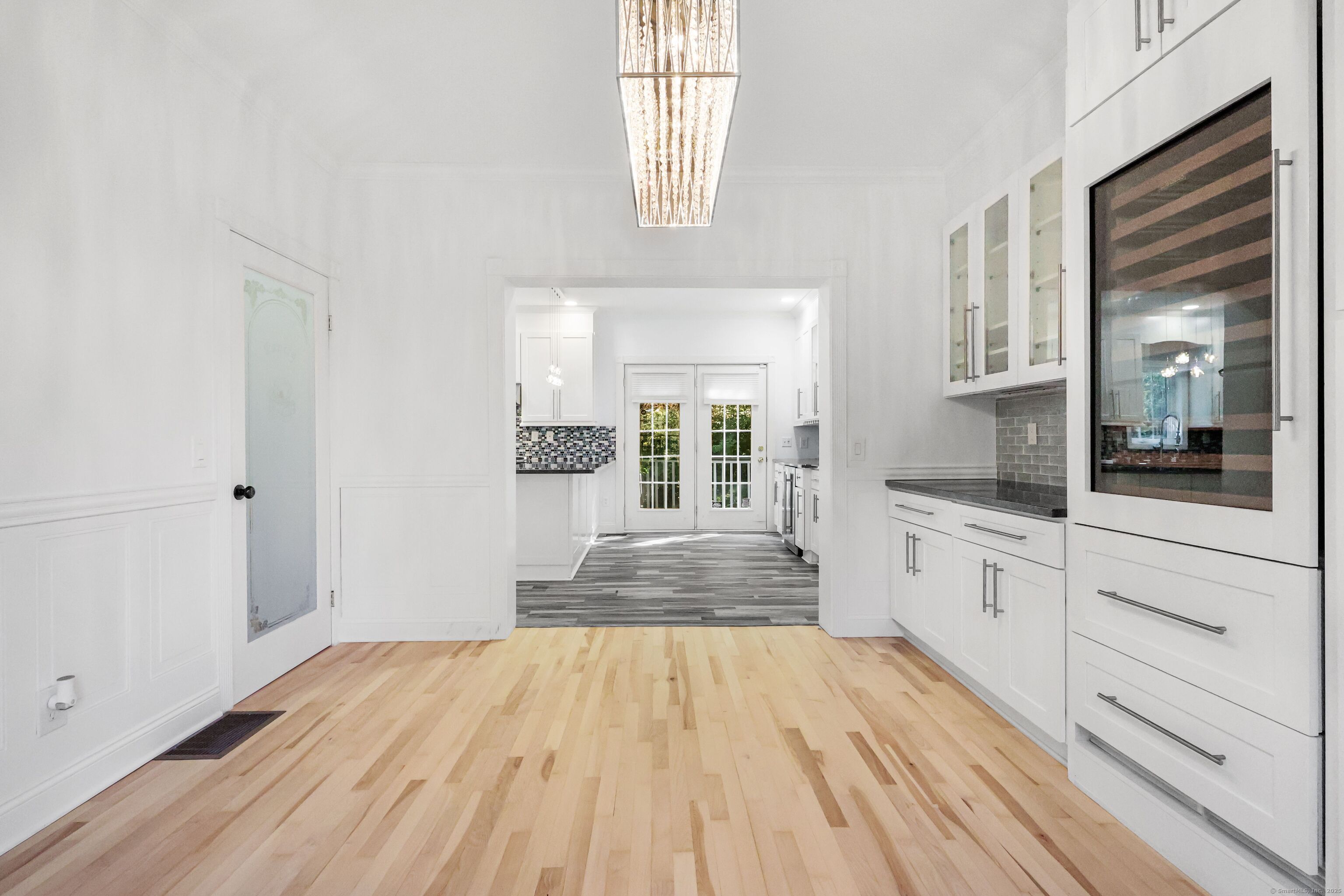 Newtown, Connecticut, 06470, United States, 5 Bedrooms Bedrooms, ,5 BathroomsBathrooms,Residential,For Sale,1960468