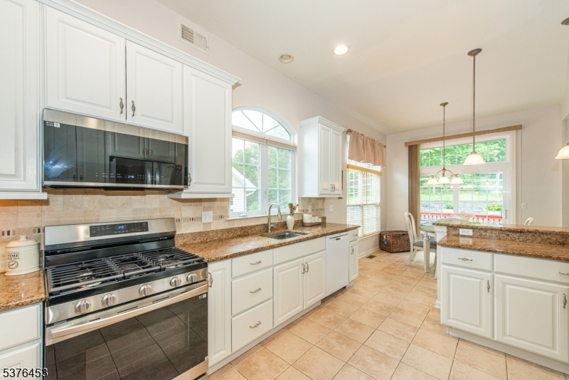Mount Arlington Boro, New Jersey, 07856, United States, 3 Bedrooms Bedrooms, ,3 BathroomsBathrooms,Residential,For Sale,1908311