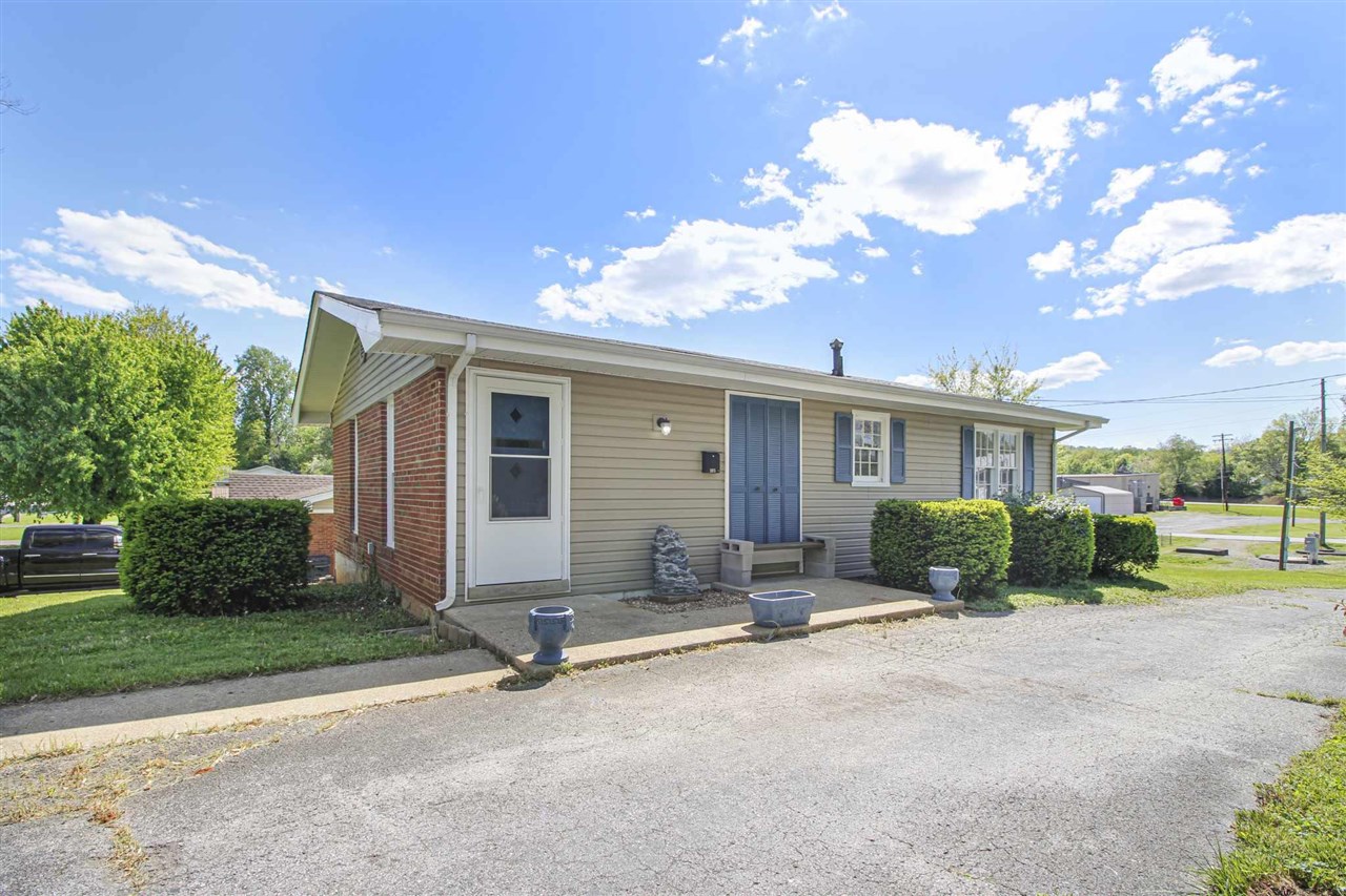 Sunrise Ave, Horse Cave, KY 42749