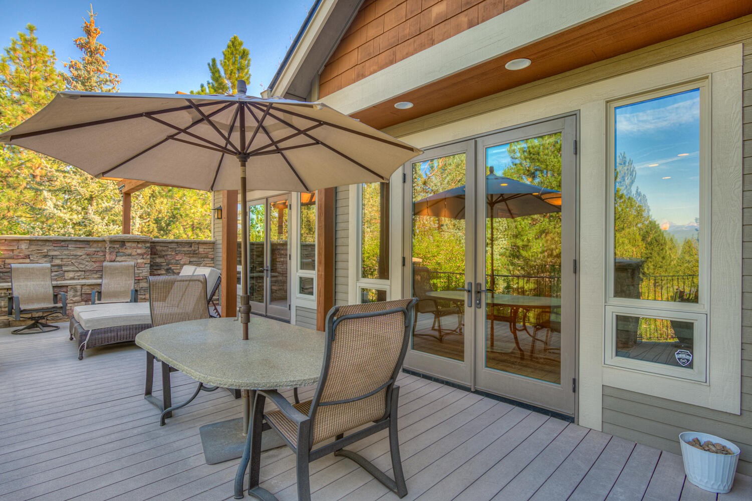 Bend, Oregon, 97703, United States, 4 Bedrooms Bedrooms, ,5 BathroomsBathrooms,Residential,For Sale,1979123