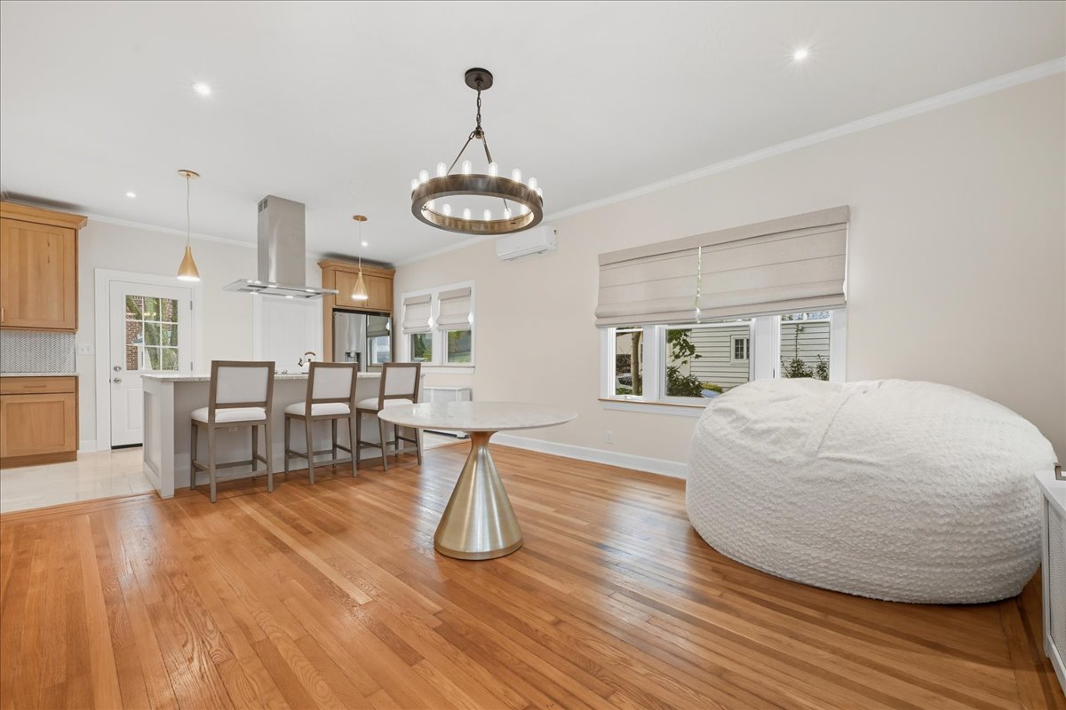 Floral Park, New York, 11001, United States, 4 Bedrooms Bedrooms, ,4 BathroomsBathrooms,Residential,For Sale,1977221