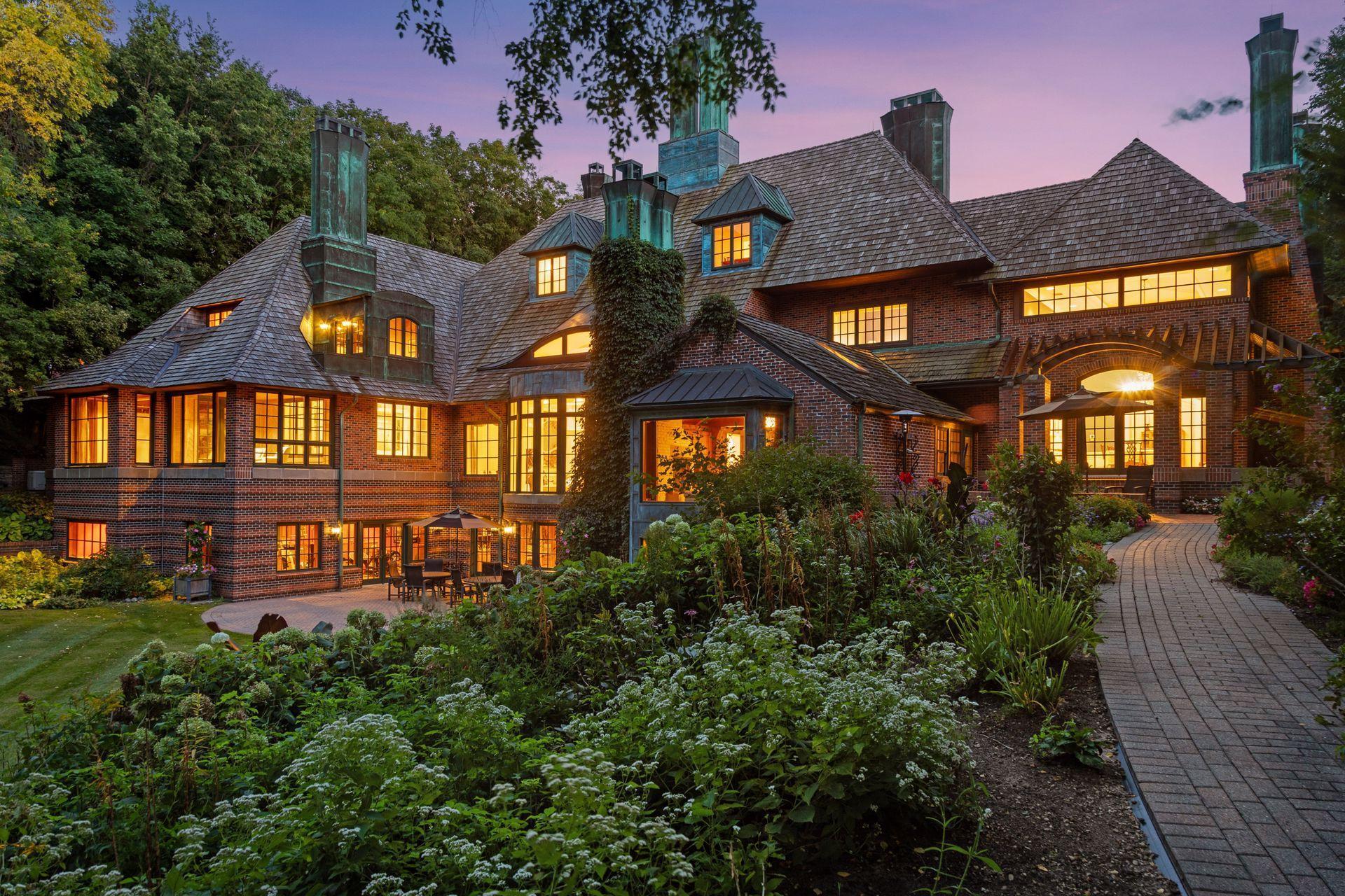 Woodland, Minnesota, 55391, United States, 6 Bedrooms Bedrooms, ,8 BathroomsBathrooms,Residential,For Sale,1875713