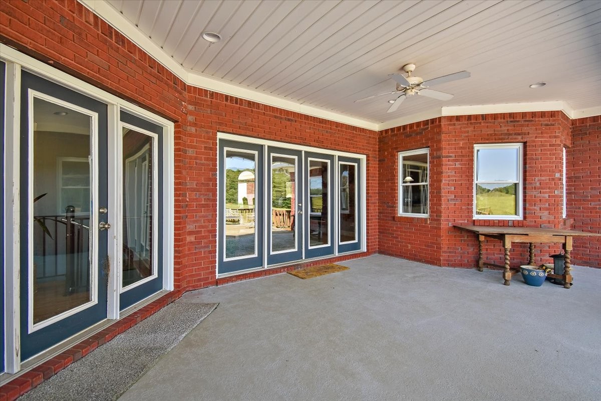 Leoma, Tennessee, 38468, United States, 3 Bedrooms Bedrooms, ,3 BathroomsBathrooms,Residential,For Sale,1938715