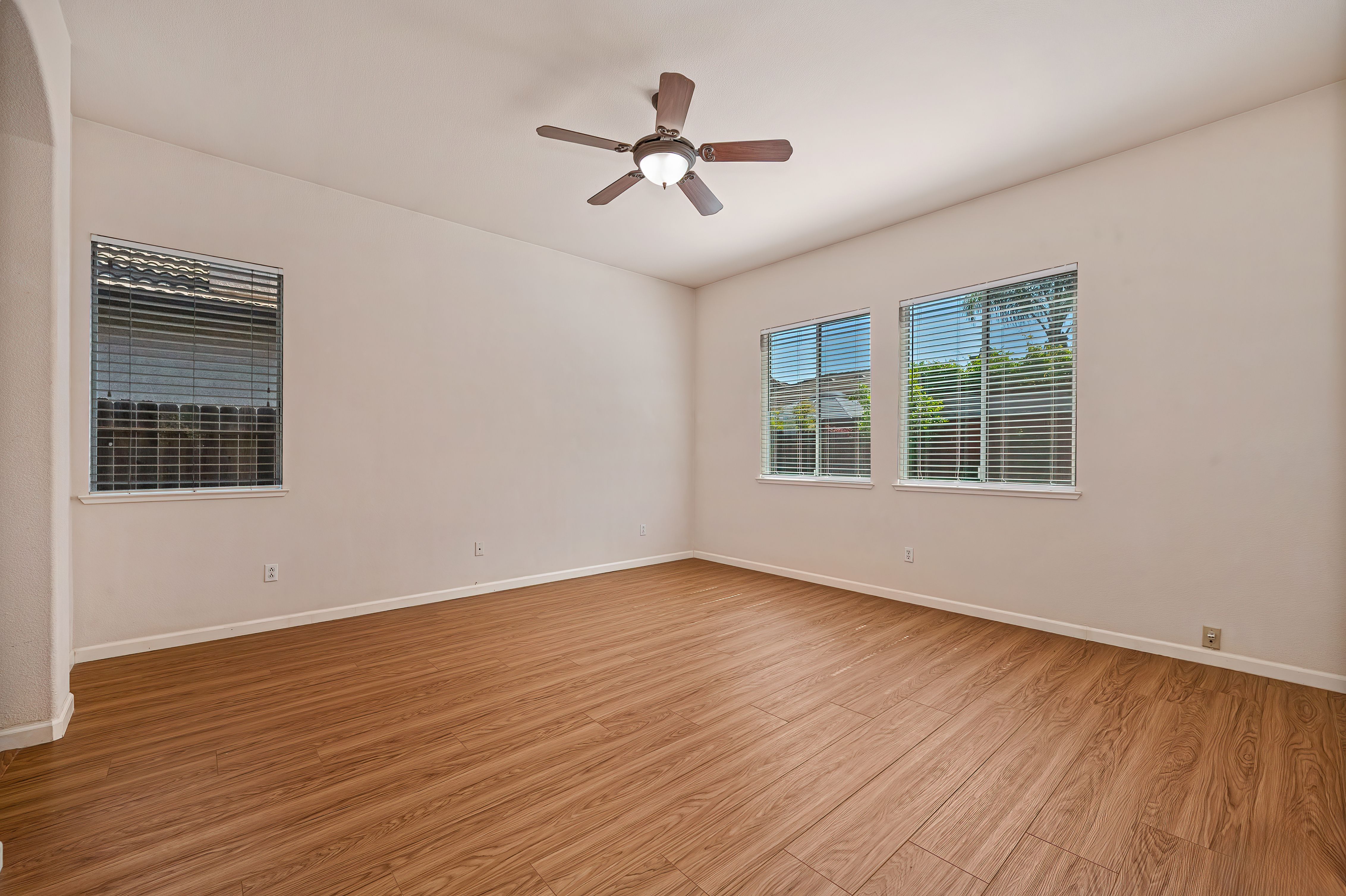  9729 Marbella Court, Elk Grove, CA 95624 - 物件實景