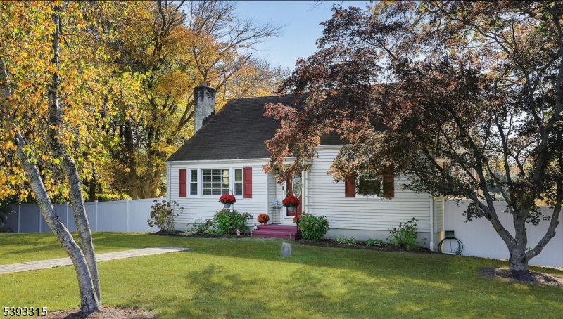 East Amwell Twp., New Jersey, 08551, United States, 4 Bedrooms Bedrooms, ,2 BathroomsBathrooms,Residential,For Sale,1970218