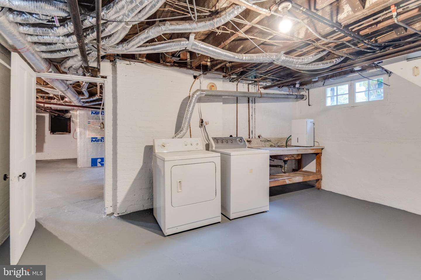 Alexandria, Virginia, 22301, United States, 4 Bedrooms Bedrooms, ,5 BathroomsBathrooms,Residential,For Sale,2000404