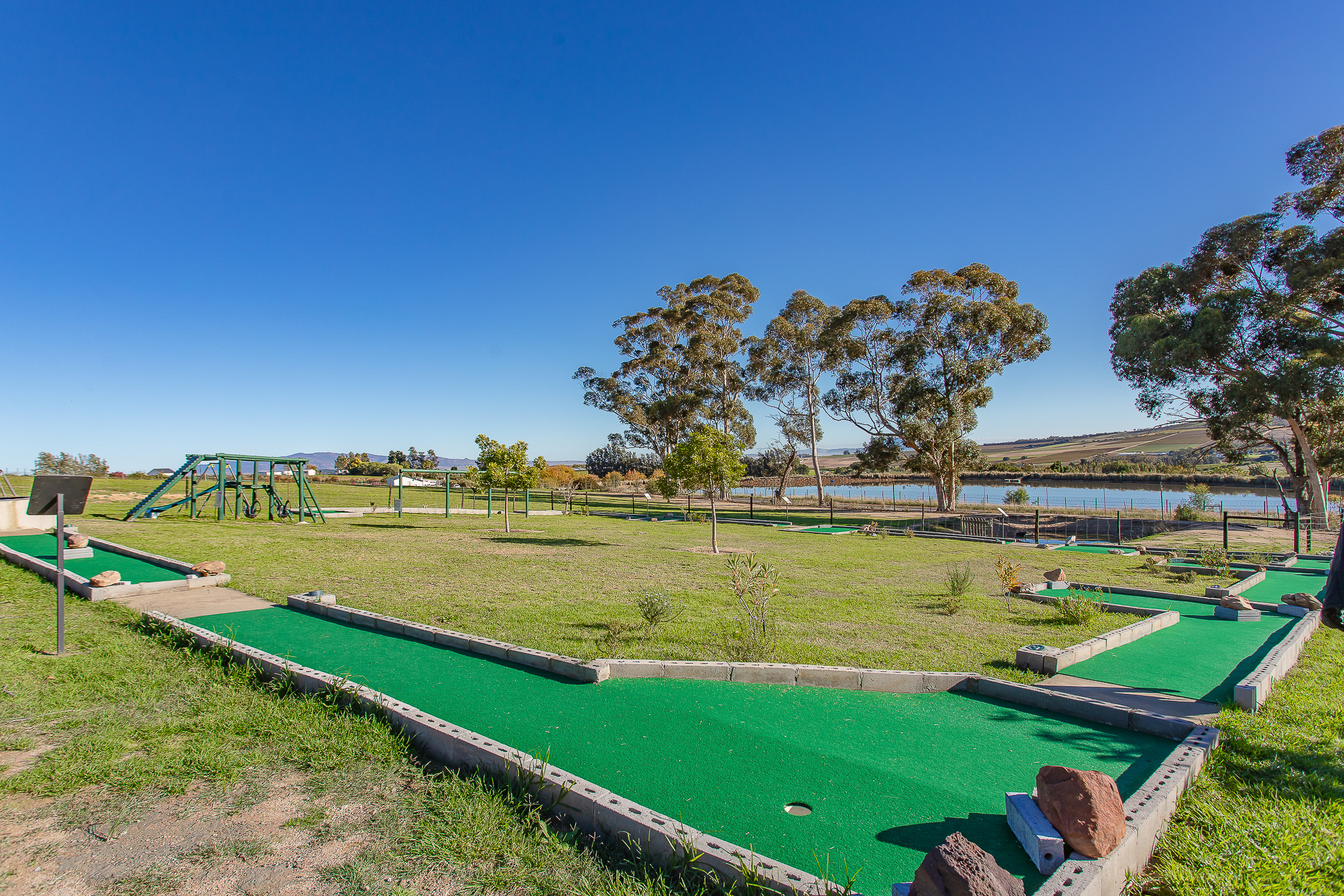  Lifestyle Farm with Established Revenue Stream in Bainskloof - 物件實景