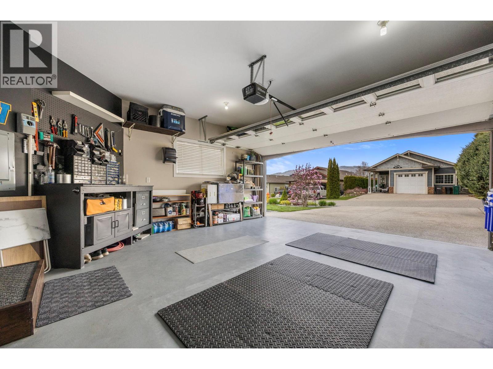 WESTBANK, British Columbia, V4T 3A5, CA, 3 Bedrooms Bedrooms, ,2 BathroomsBathrooms,Residential,For Sale,1951203