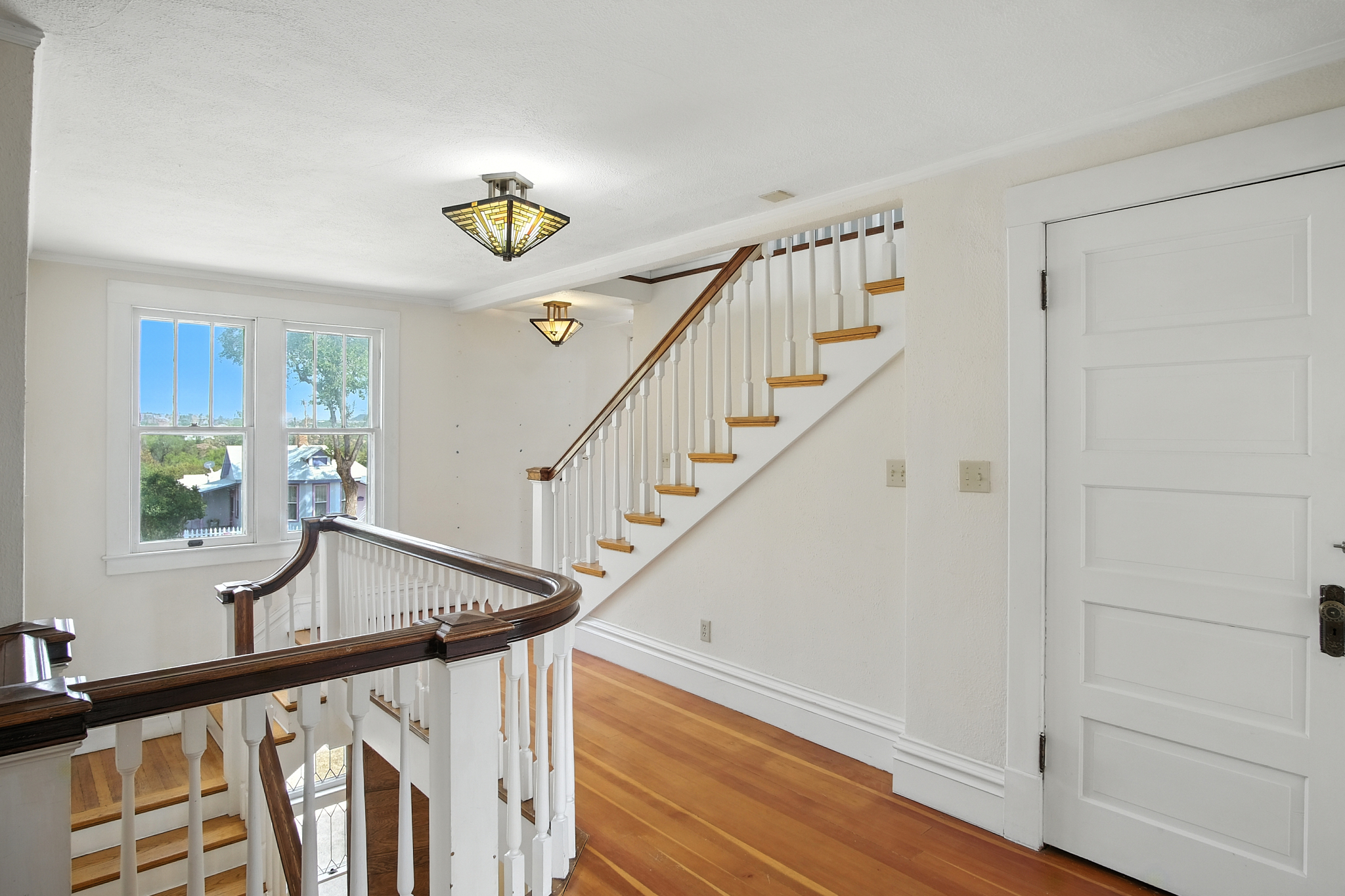 Hot Springs, South Dakota, 57747, United States, 5 Bedrooms Bedrooms, ,4 BathroomsBathrooms,Residential,For Sale,1983319