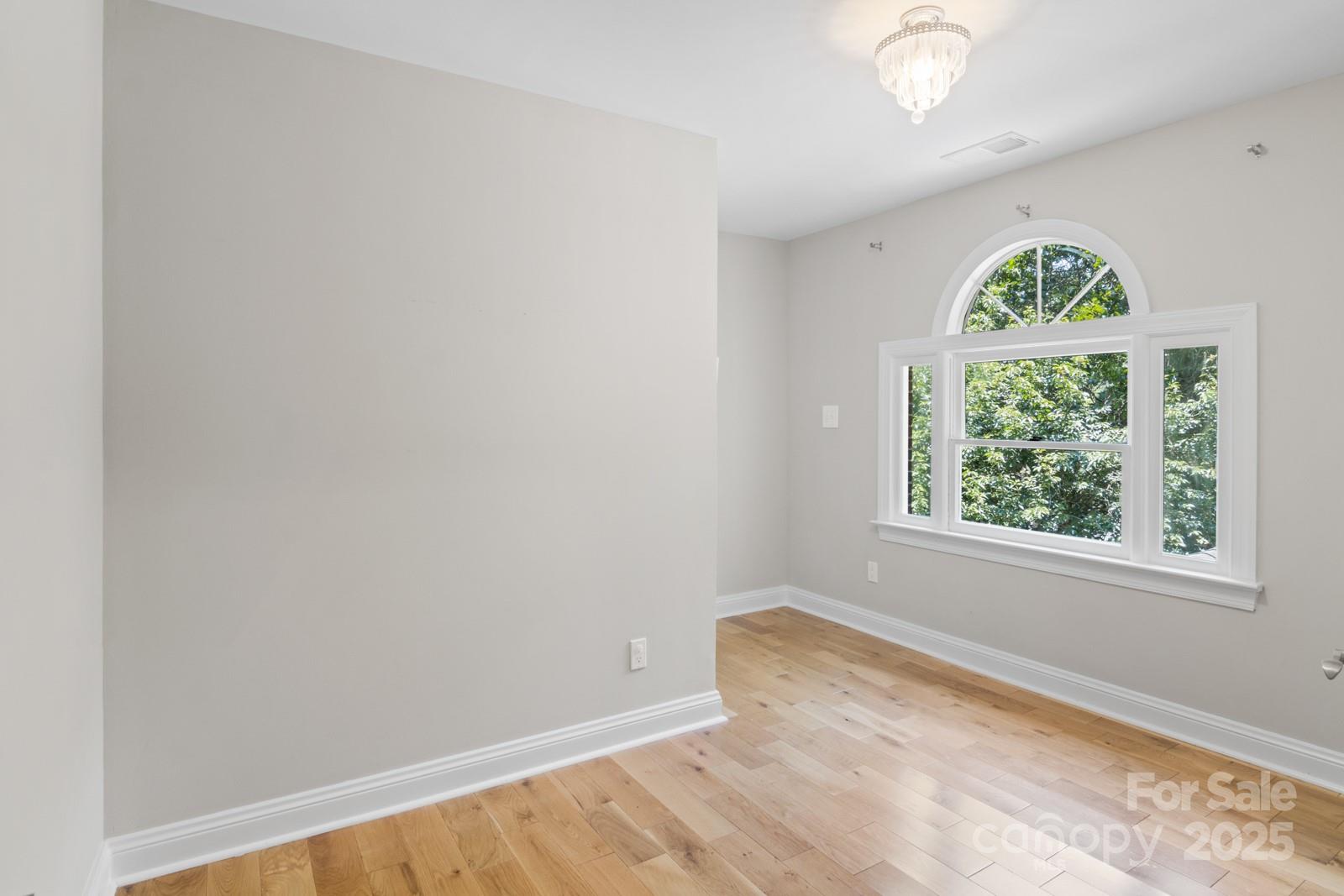 Matthews, North Carolina, 28104, United States, 4 Bedrooms Bedrooms, ,3 BathroomsBathrooms,Residential,For Sale,1876252