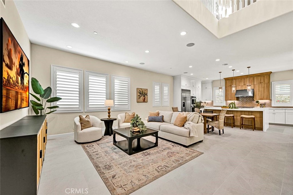 Lake Forest, California, 92630, United States, 4 Bedrooms Bedrooms, ,5 BathroomsBathrooms,Residential,For Sale,1988147