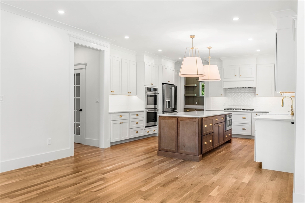 North Reading, Massachusetts, 01864, United States, 4 Bedrooms Bedrooms, ,3 BathroomsBathrooms,Residential,For Sale,1927425