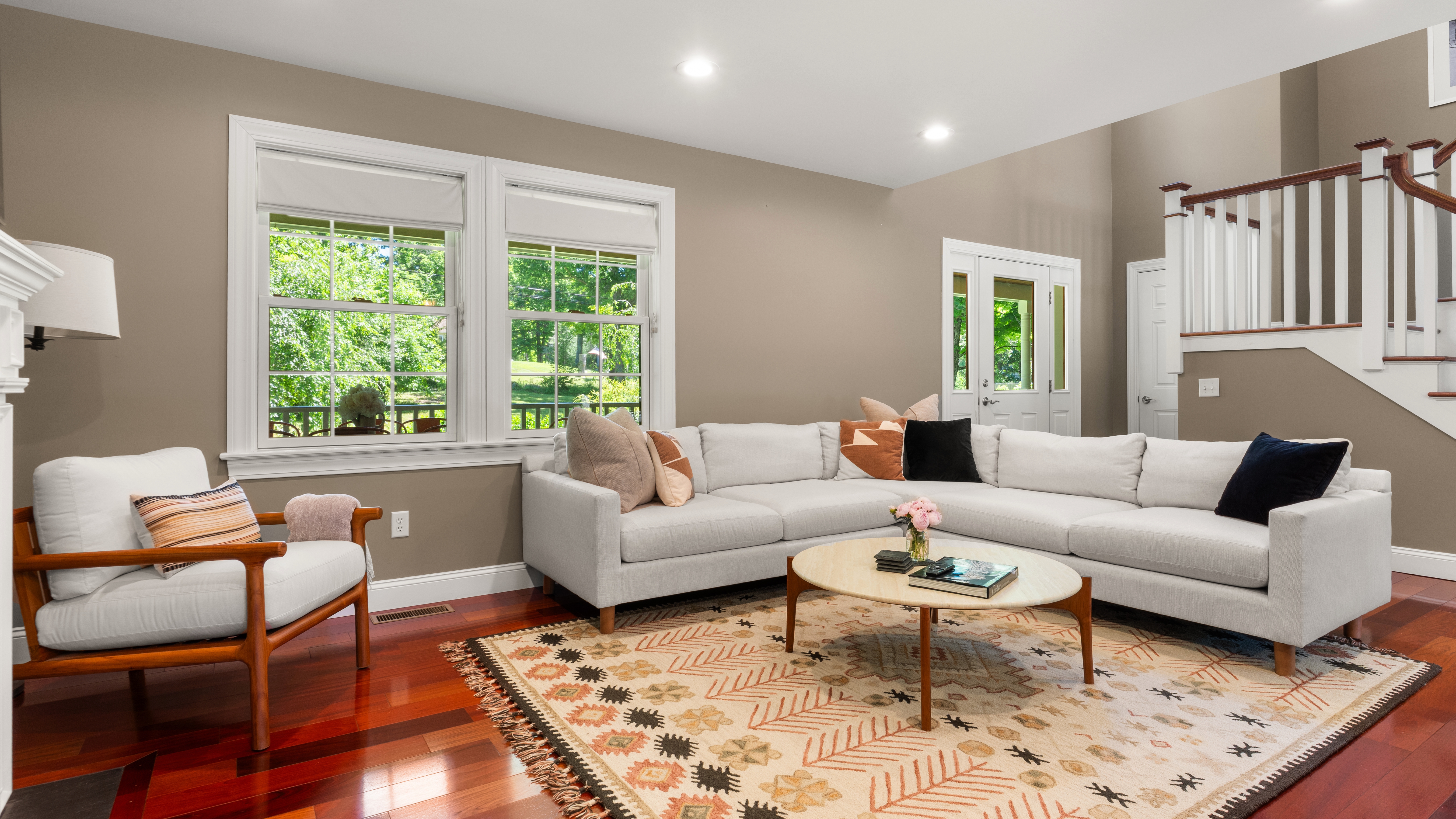  2008 4-Bed, 4-Bath Classic Home with Open Floor Plan and 3 Levels of Living Spac - 物件實景