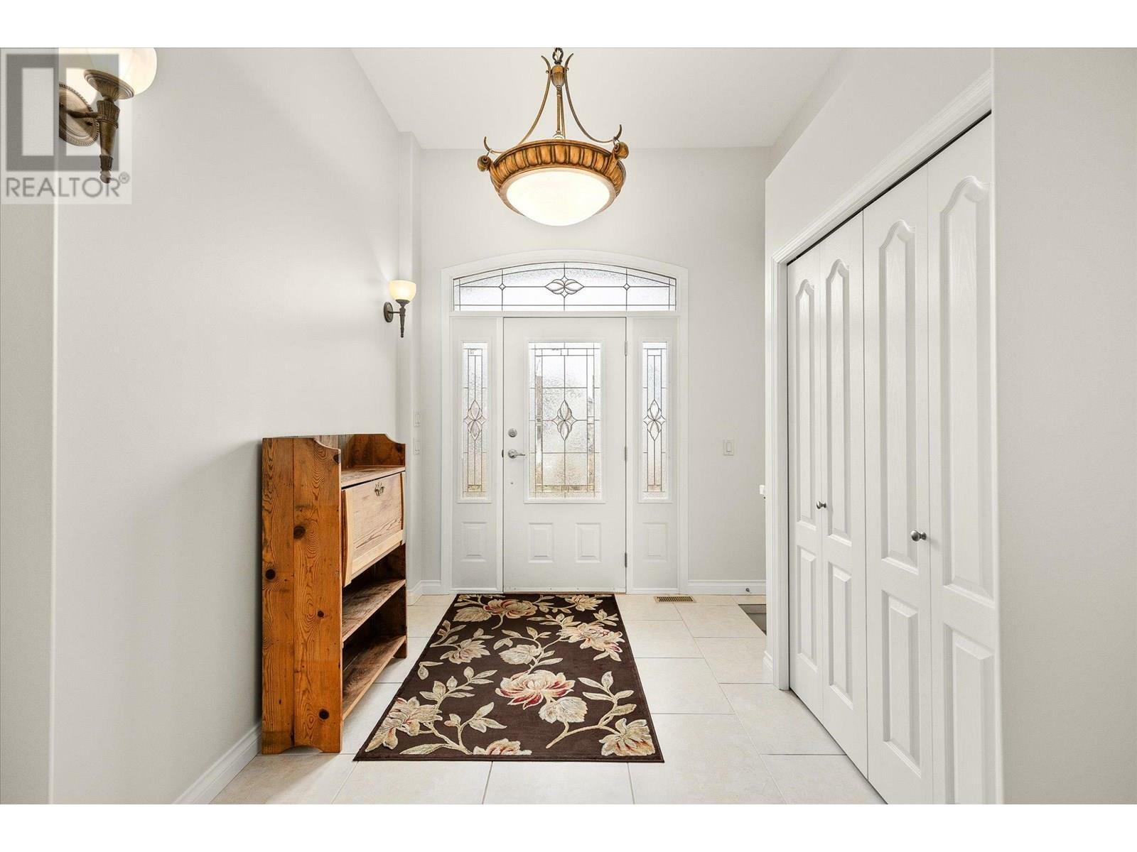KELOWNA, British Columbia, V1W 4K9, CA, 4 Bedrooms Bedrooms, ,3 BathroomsBathrooms,Residential,For Sale,1865422