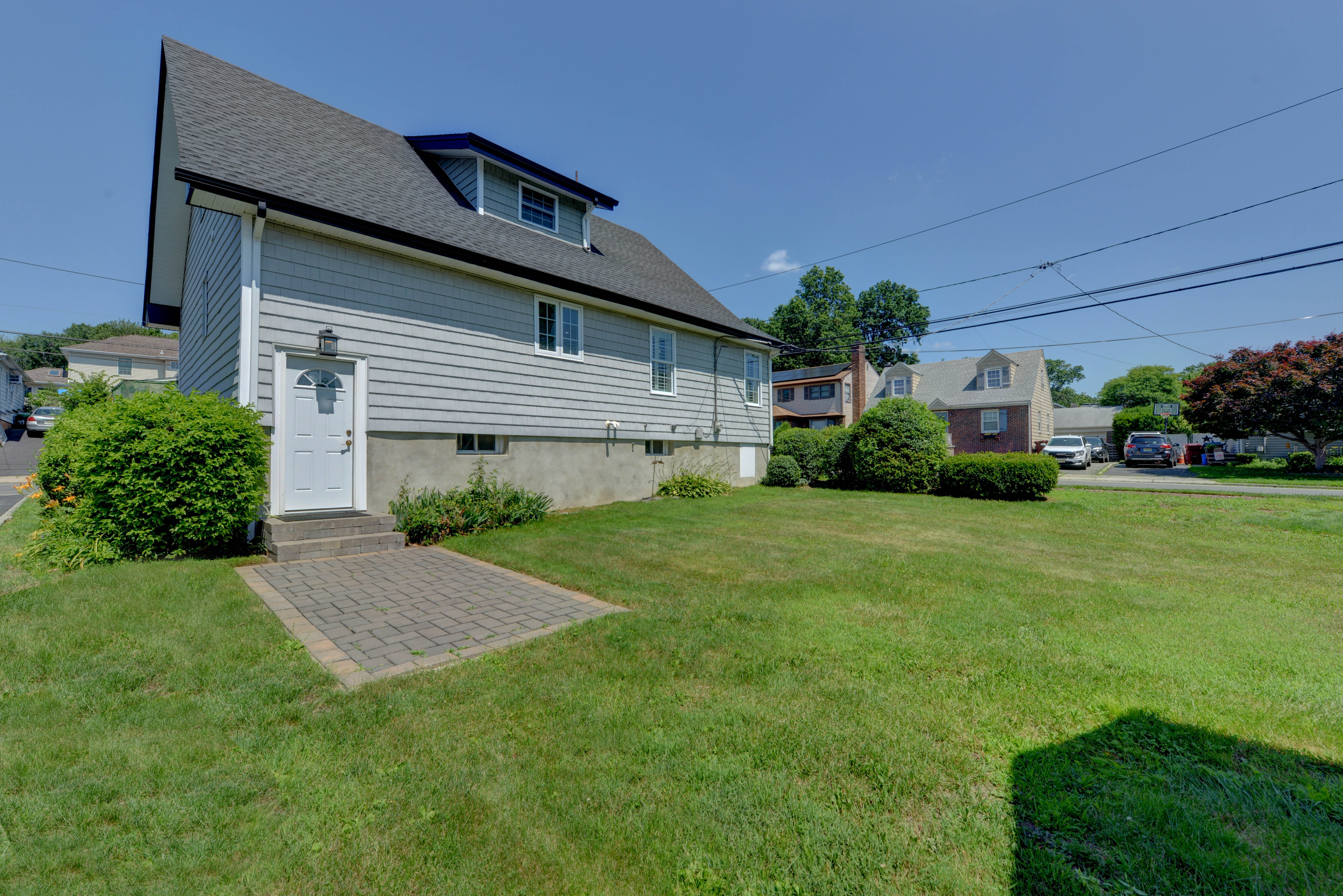 Essex, Nutley Township, New Jersey, 07110, United States, 3 Bedrooms Bedrooms, ,2 BathroomsBathrooms,Residential,For Sale,1873561