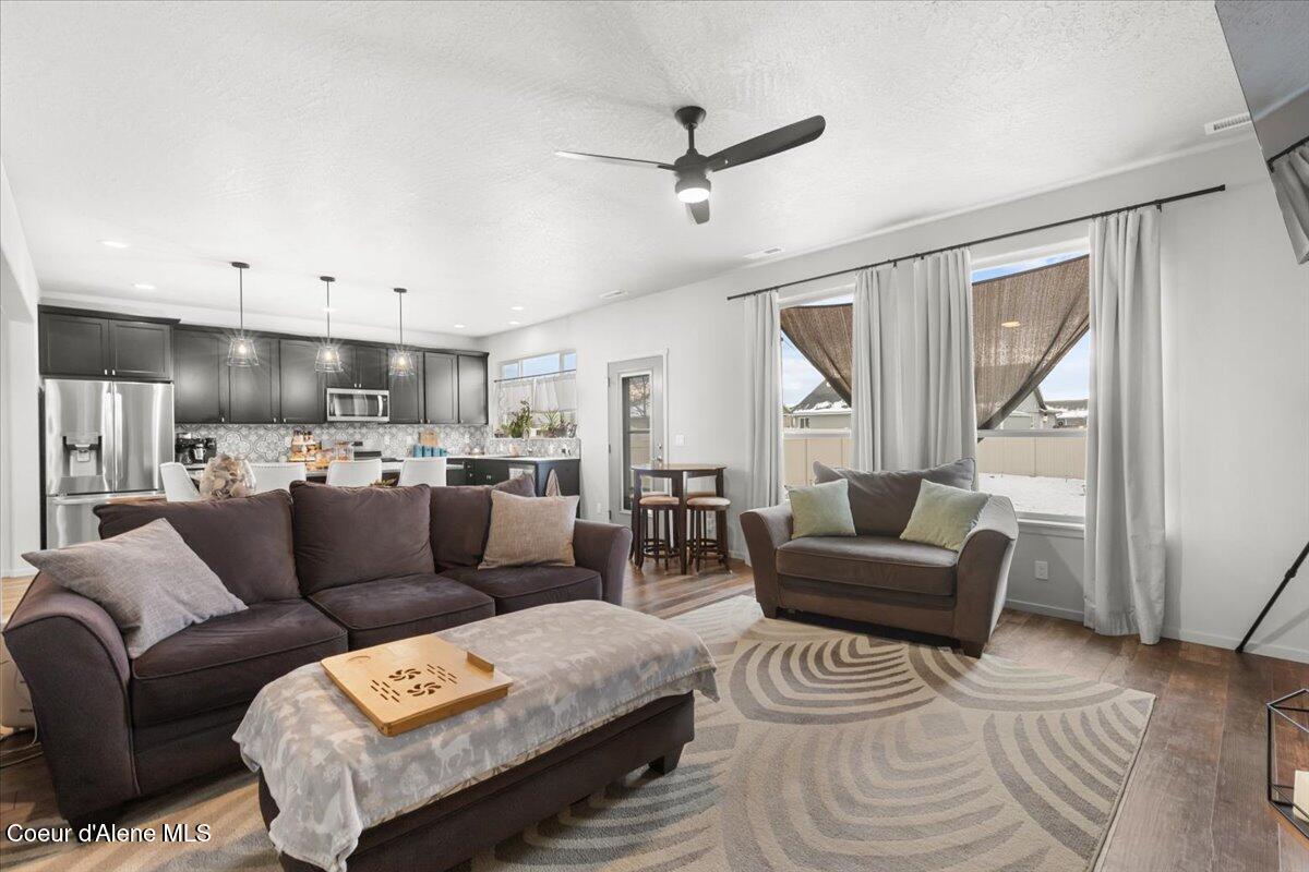 Post Falls, Idaho, 83854, United States, 3 Bedrooms Bedrooms, ,3 BathroomsBathrooms,Residential,For Sale,2009993