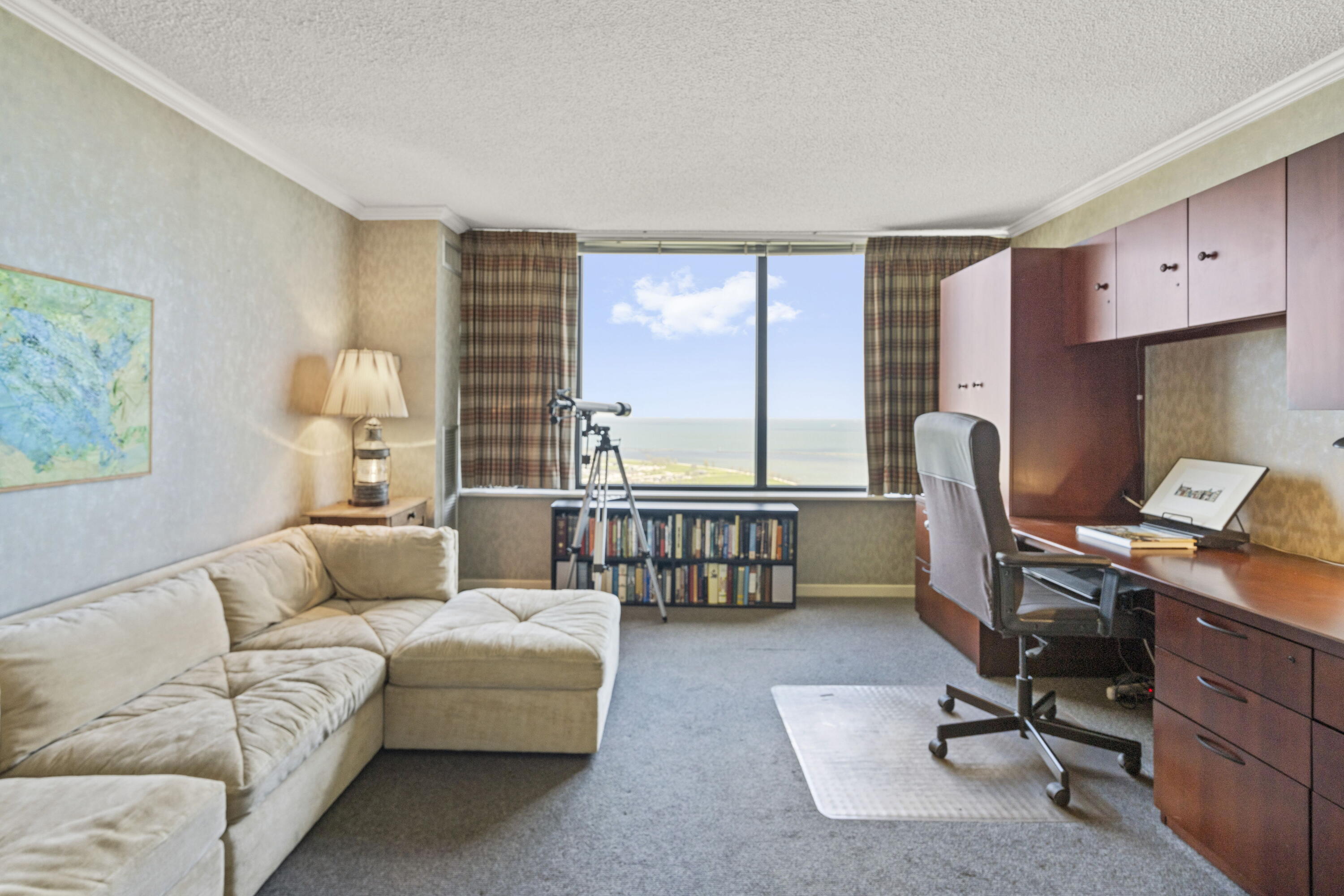 Milwaukee, Wisconsin, 53202, United States, 5 Bedrooms Bedrooms, ,5 BathroomsBathrooms,Residential,For Sale,1827277