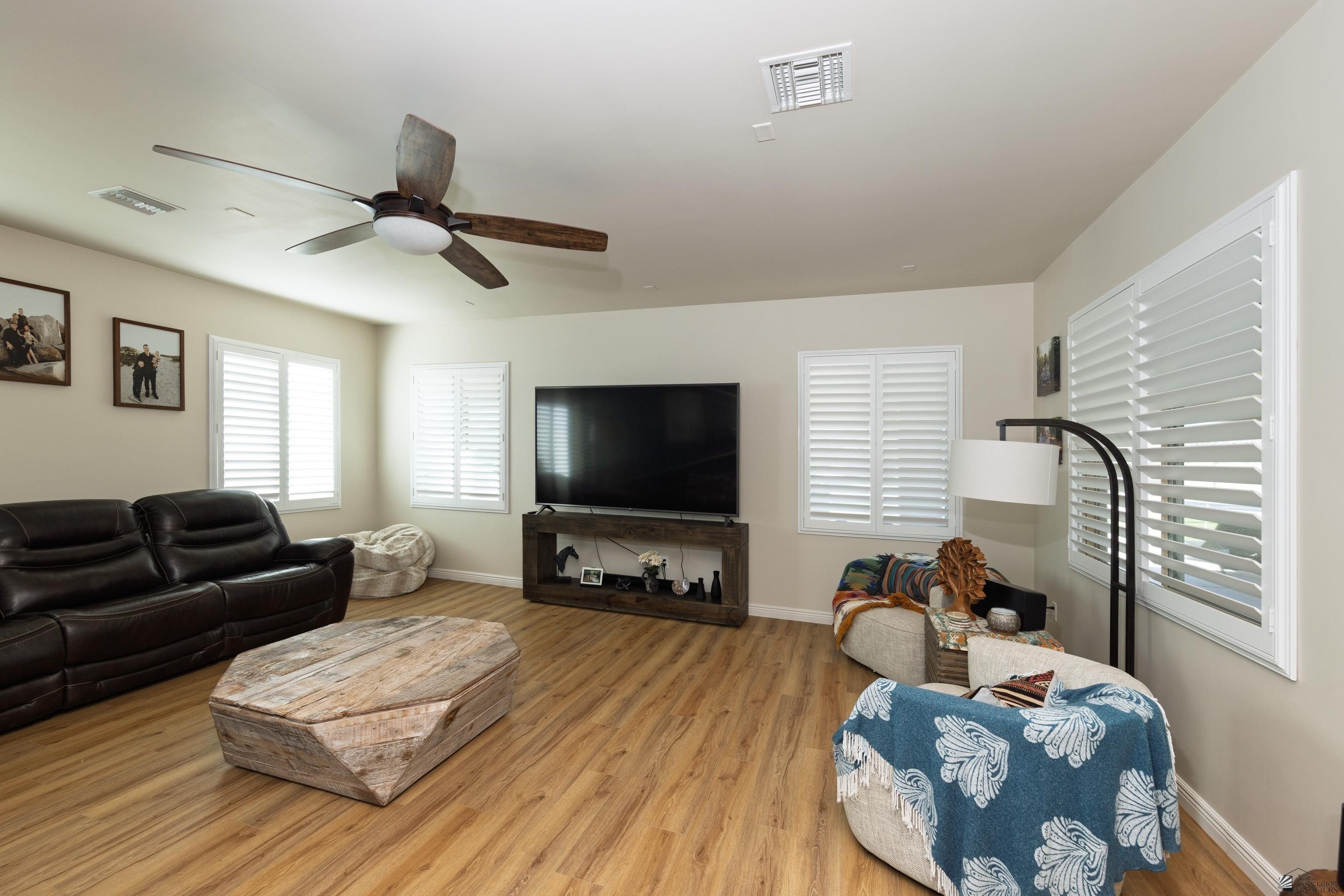 Yuma, Arizona, 85367, United States, 3 Bedrooms Bedrooms, ,1 BathroomBathrooms,Residential,For Sale,1977139