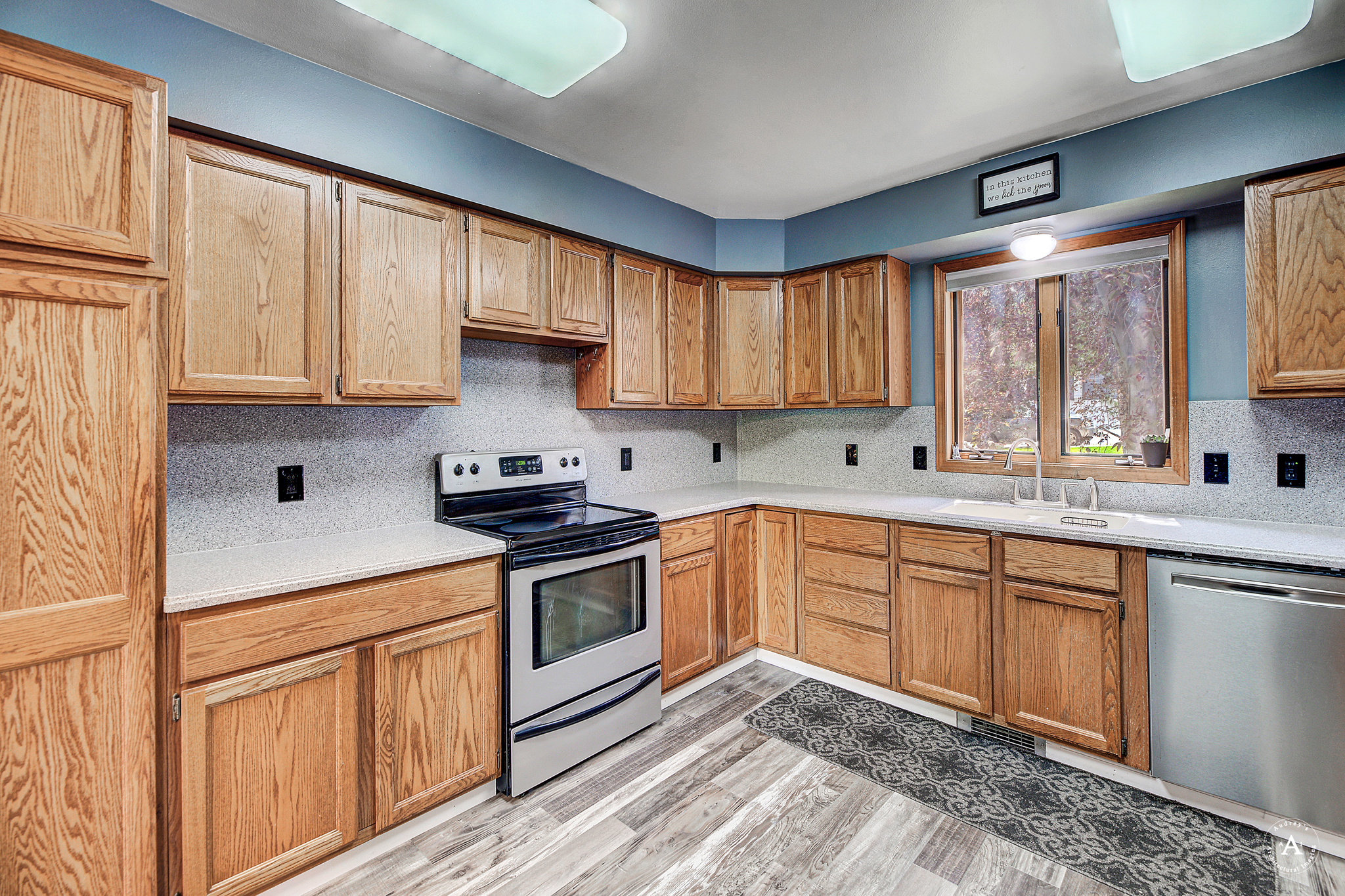 Helena, Montana, 59601, United States, 5 Bedrooms Bedrooms, ,4 BathroomsBathrooms,Residential,For Sale,1974729