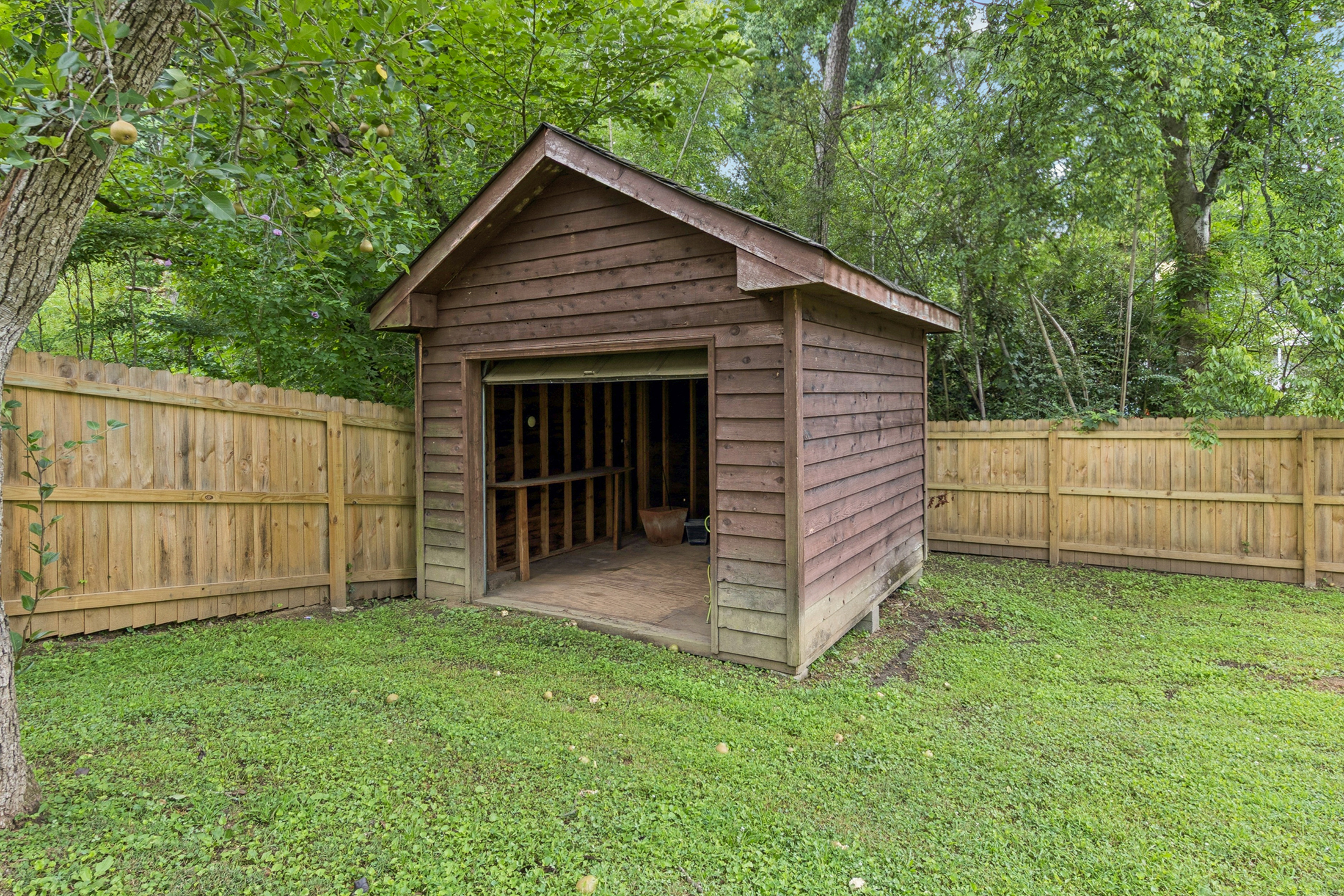  Updated Ranch in Coveted Forest Hills - 物件實景