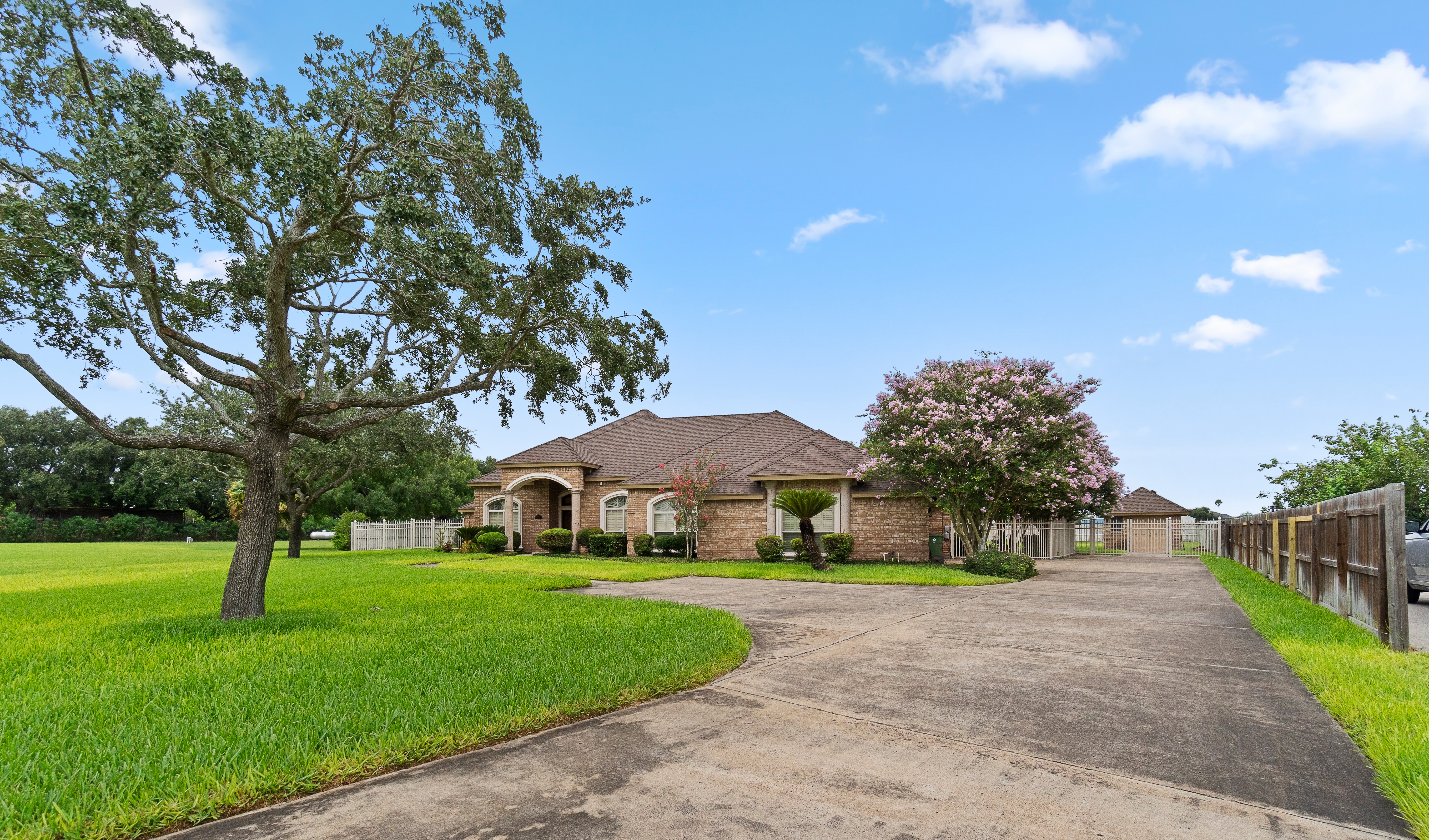 Harlingen, Texas, 78552, United States, 4 Bedrooms Bedrooms, ,3 BathroomsBathrooms,Residential,For Sale,1867020