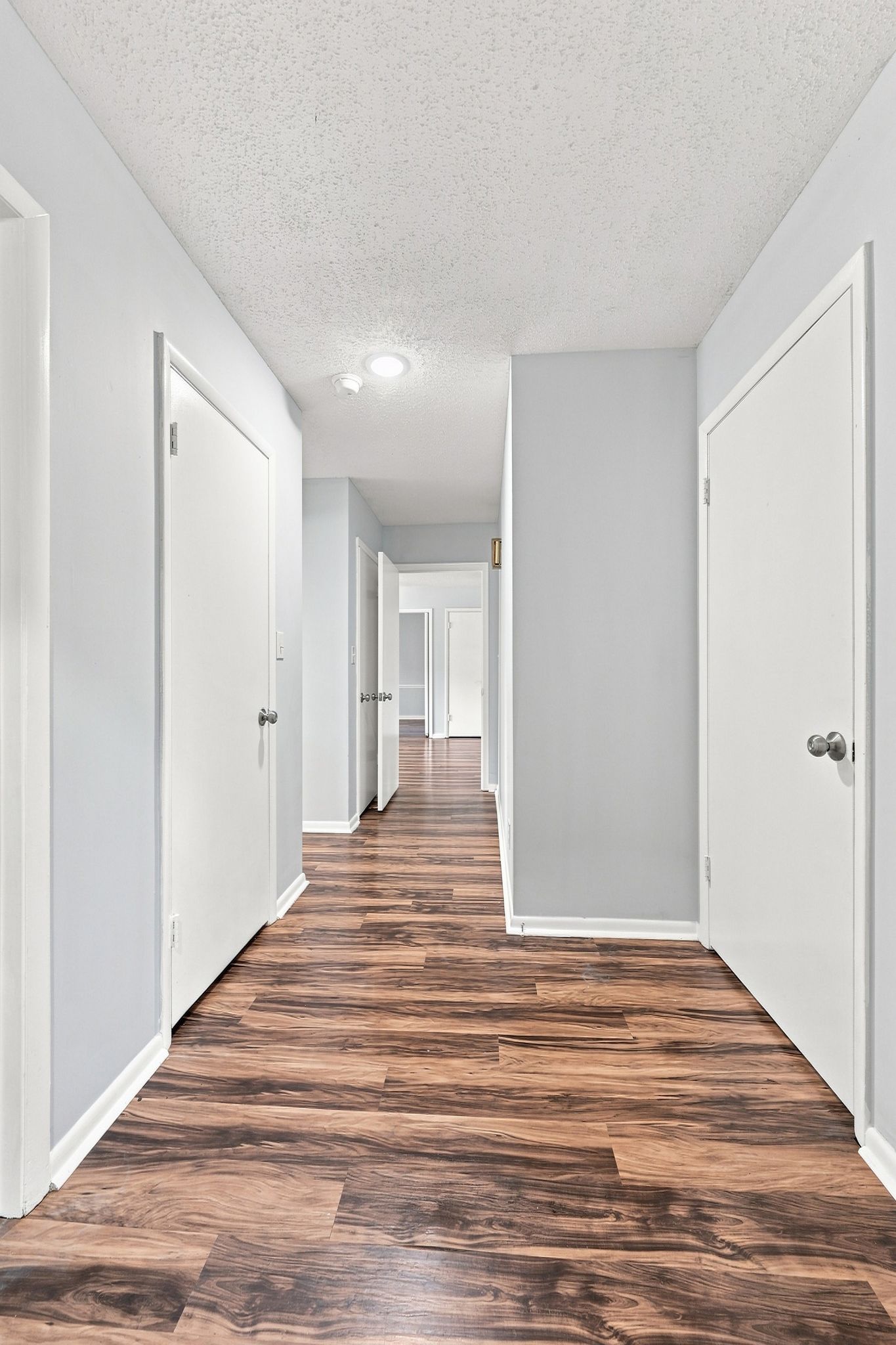  8204 Willowbrook Circle SE - 物件實景