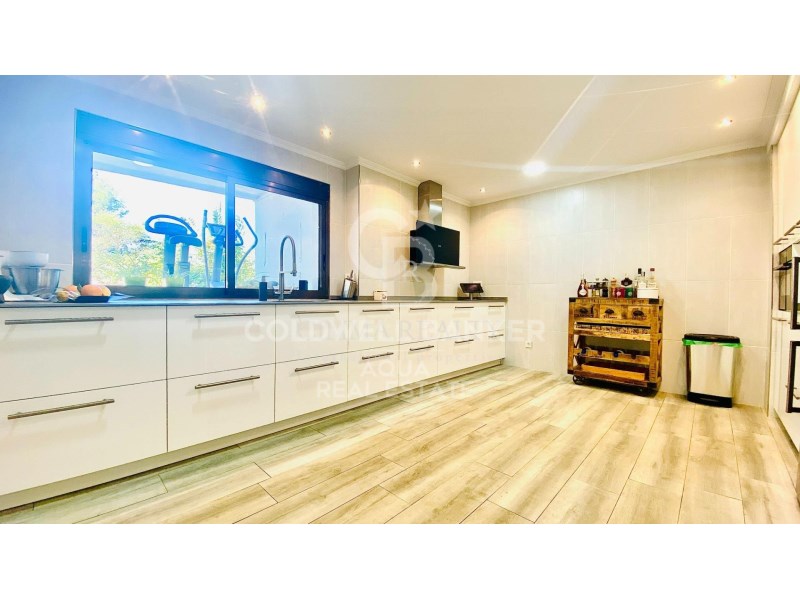 Alicante, l'Alf?s del Pi, Alfaz del Pi Pueblo-Urb, l'Alfàs del Pi, Comunidad Valenciana, 03580, ES, 7 Bedrooms Bedrooms, ,4 BathroomsBathrooms,Residential,For Sale,Alicante, l'Alf?s del Pi, Alfaz del Pi Pueblo-Urb,1603001