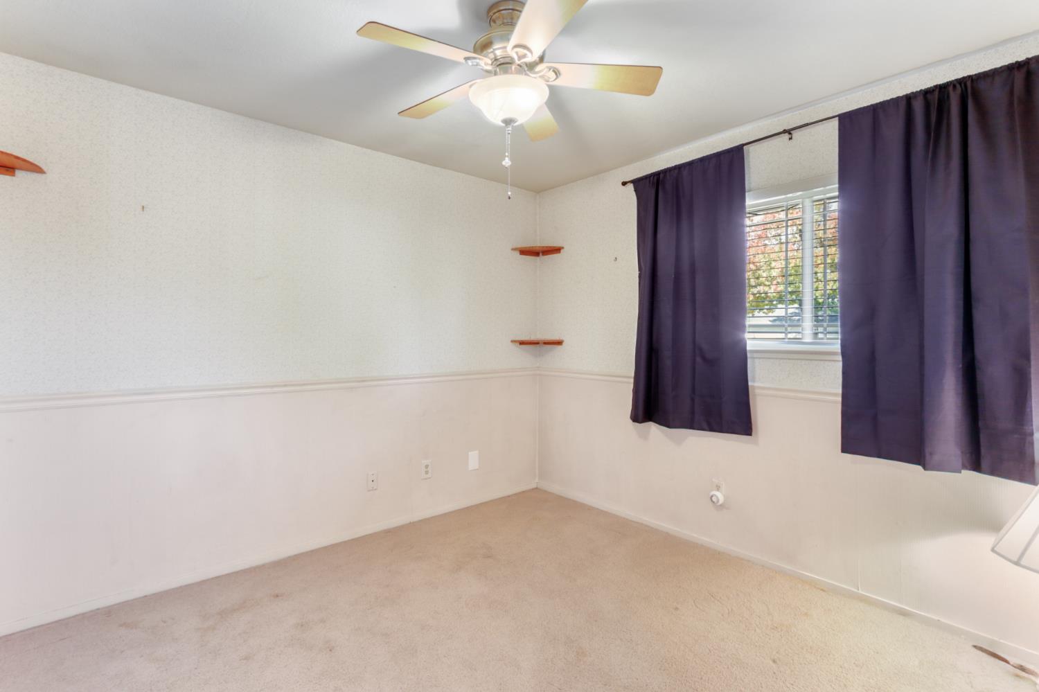 Elk Grove, California, 95624, United States, 4 Bedrooms Bedrooms, ,3 BathroomsBathrooms,Residential,For Sale,1987914