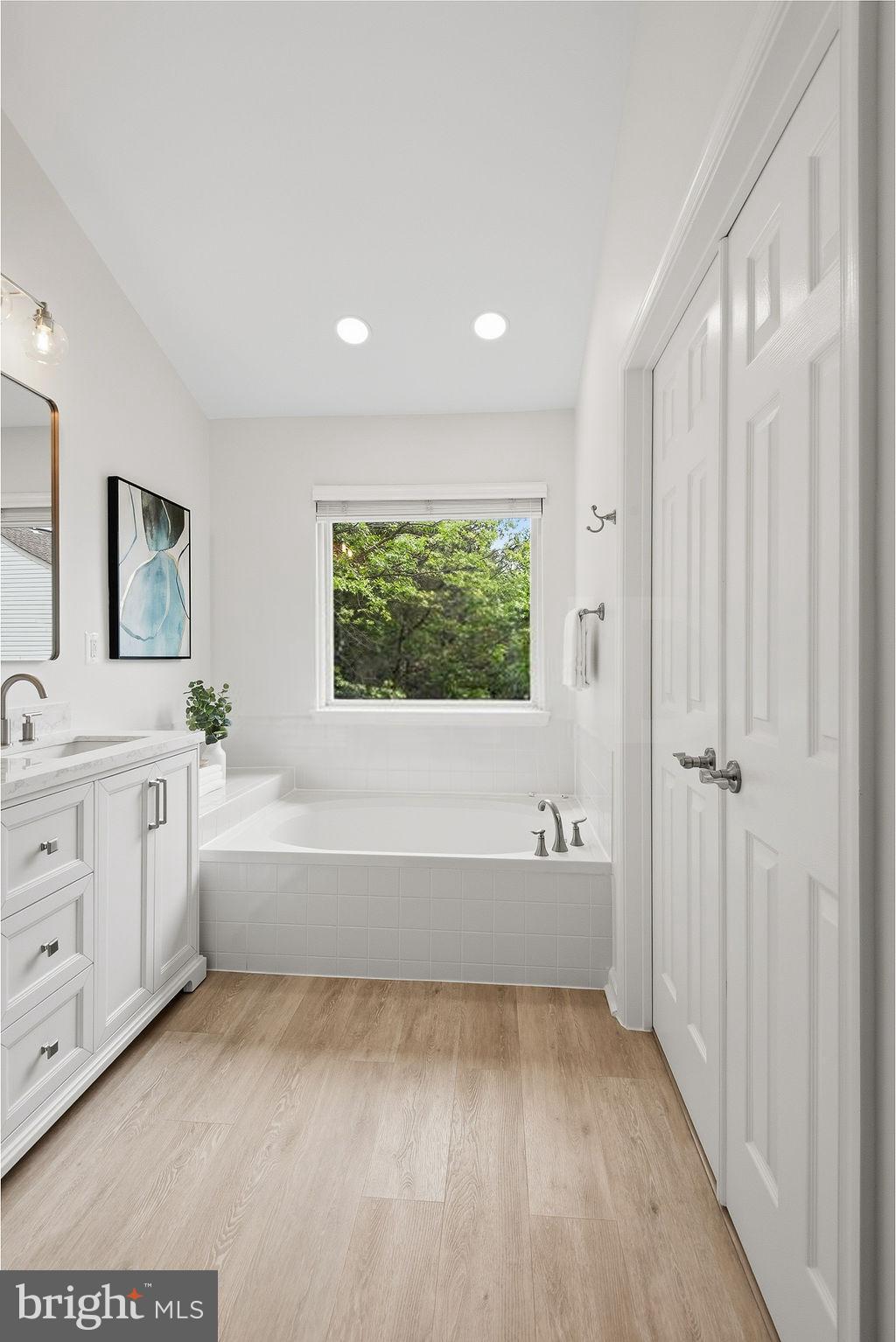Fairfax, Virginia, 22033, United States, 3 Bedrooms Bedrooms, ,4 BathroomsBathrooms,Residential,For Sale,2048066