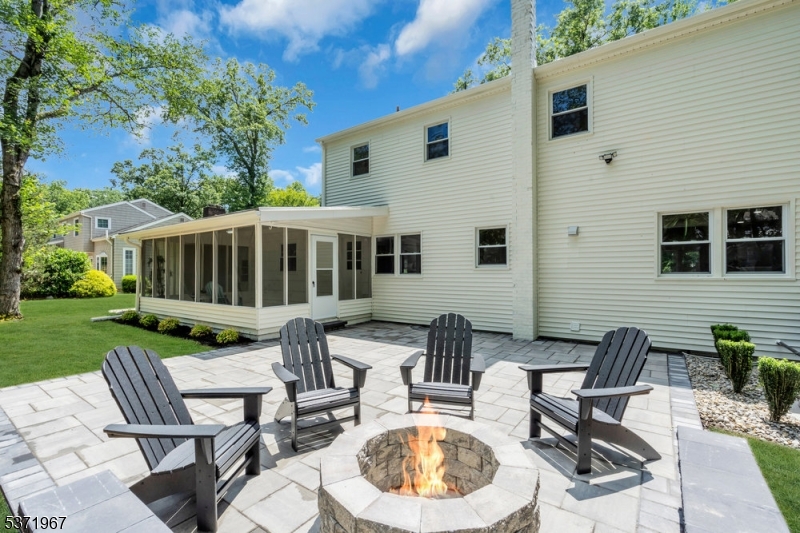 Berkeley Heights Twp., New Jersey, 07922, United States, 5 Bedrooms Bedrooms, ,3 BathroomsBathrooms,Residential,For Sale,1927400
