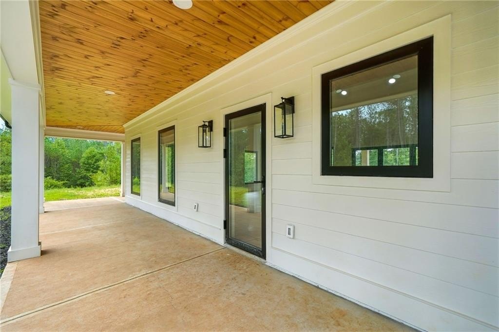 Talking Rock, Georgia, 30175, United States, 3 Bedrooms Bedrooms, ,3 BathroomsBathrooms,Residential,For Sale,1973806