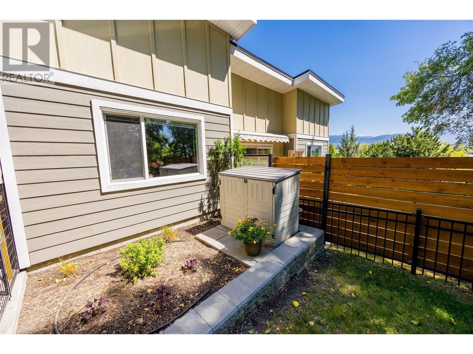 KELOWNA, British Columbia, V1Y 1N1, CA, 2 Bedrooms Bedrooms, ,1 BathroomBathrooms,Residential,For Sale,1859956