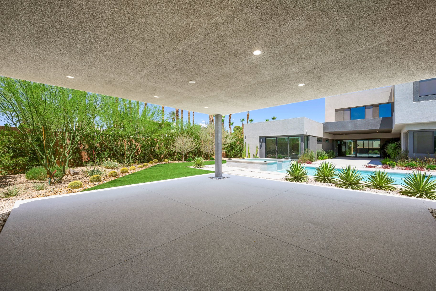  Private Contemporary Masterpiece in Las Vegas