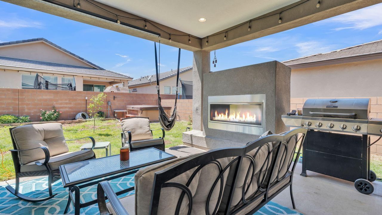 Albuquerque, New Mexico, 87106, United States, 5 Bedrooms Bedrooms, ,4 BathroomsBathrooms,Residential,For Sale,1907467