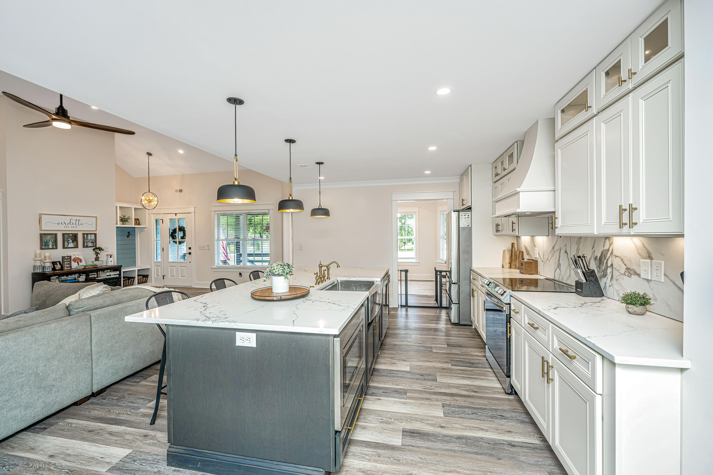 3820 Gardenhill Road, Mount Pleasant, South Carolina, 29429, United States, 4 Bedrooms Bedrooms, ,4 BathroomsBathrooms,Residential,For Sale,3820 Gardenhill Road,1658685