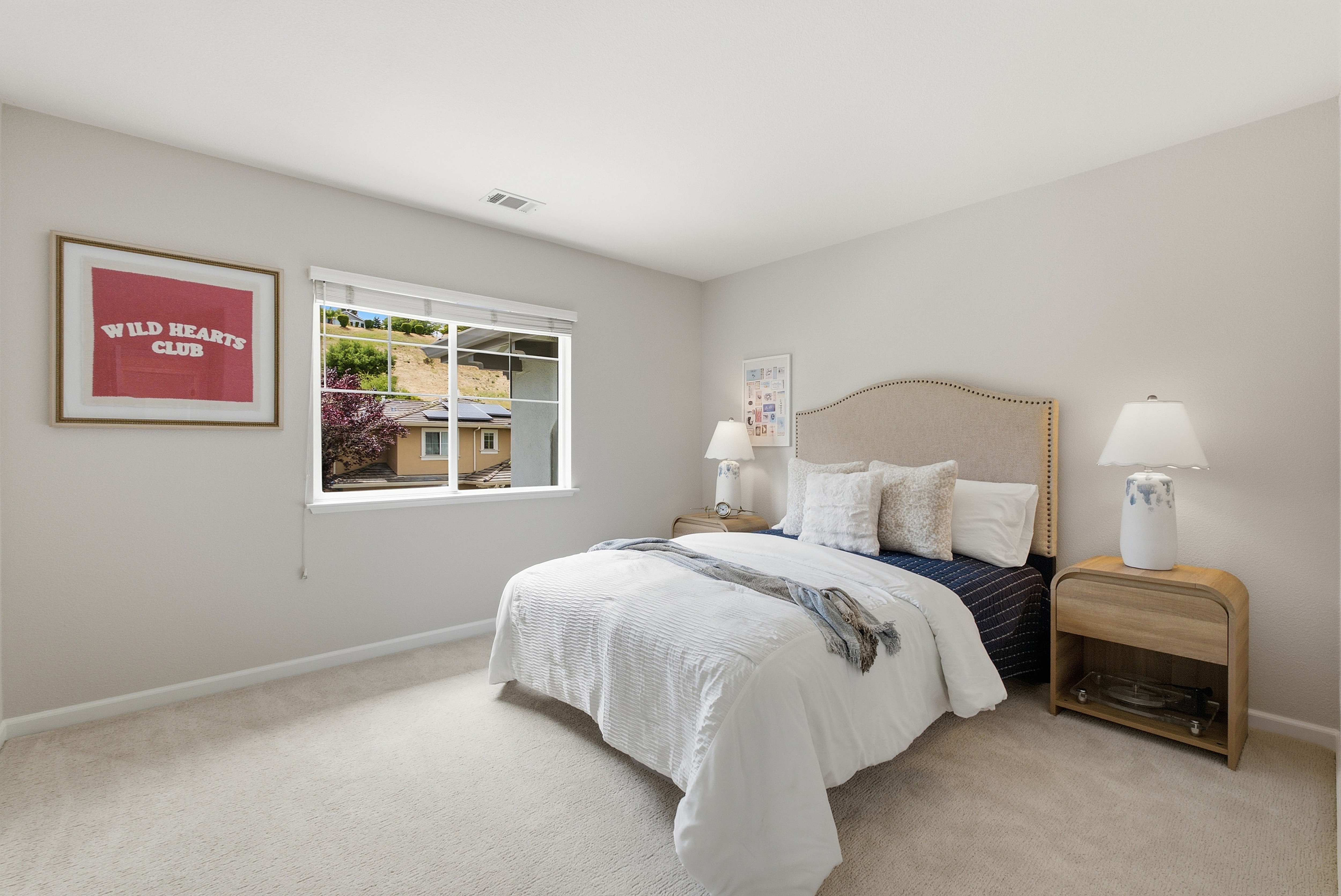  Beautifully Updated Henry Ranch Home with Scenic Views and Modern Comfort - 物件實景
