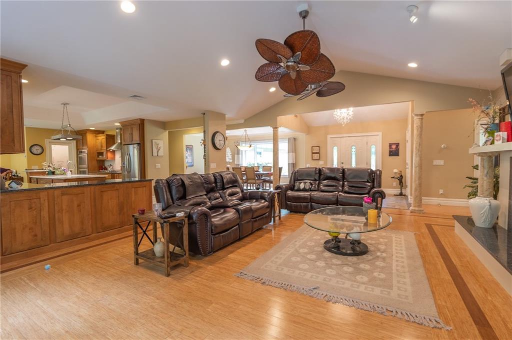 Cranston, Rhode Island, 02921, United States, 3 Bedrooms Bedrooms, ,3 BathroomsBathrooms,Residential,For Sale,1887248