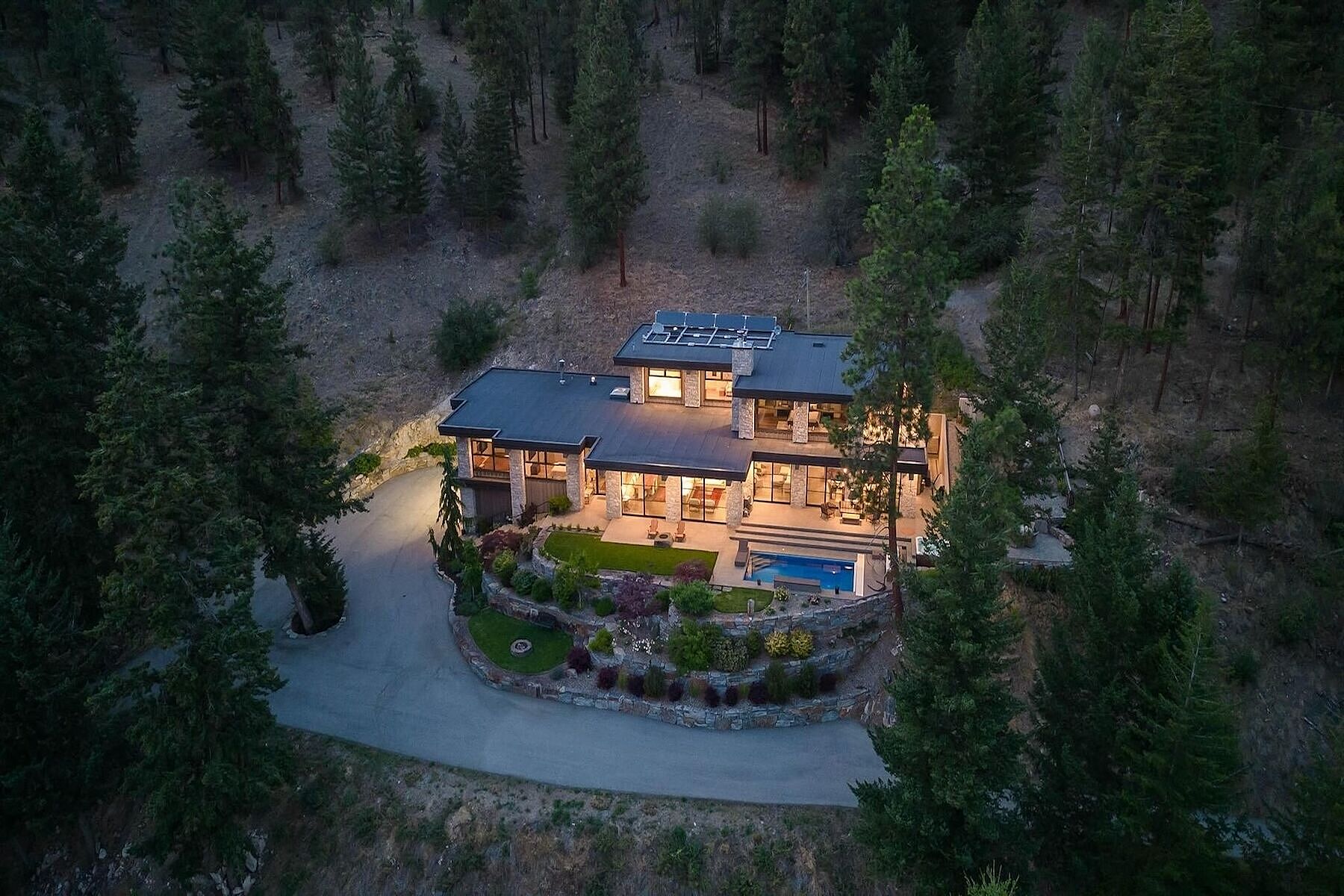  114.92 Acre Estate - 物件實景