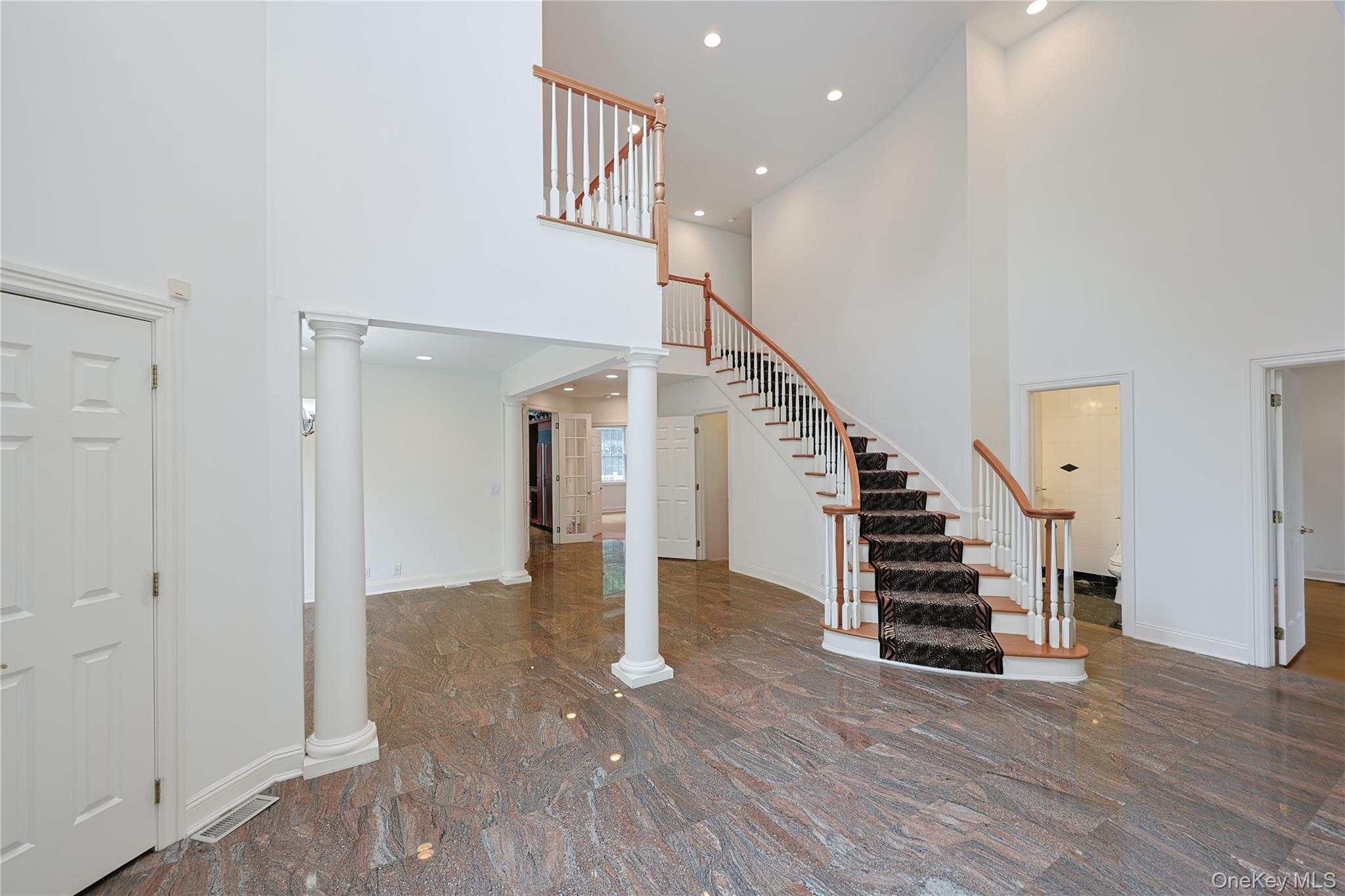  14 Belvedere Court, North Hills, NY, 11030 - 物件實景