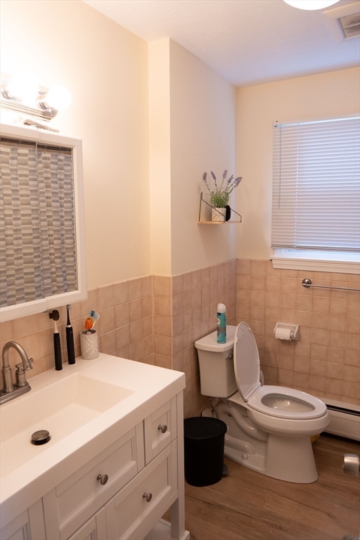 Somerville, Massachusetts, 02143, United States, 7 Bedrooms Bedrooms, ,4 BathroomsBathrooms,Residential,For Sale,2017590