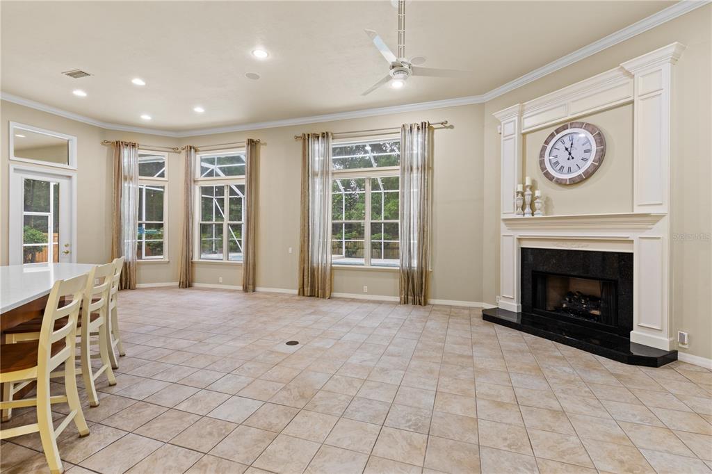 Gainesville, Florida, 32608, United States, 5 Bedrooms Bedrooms, ,4 BathroomsBathrooms,Residential,For Sale,1895414