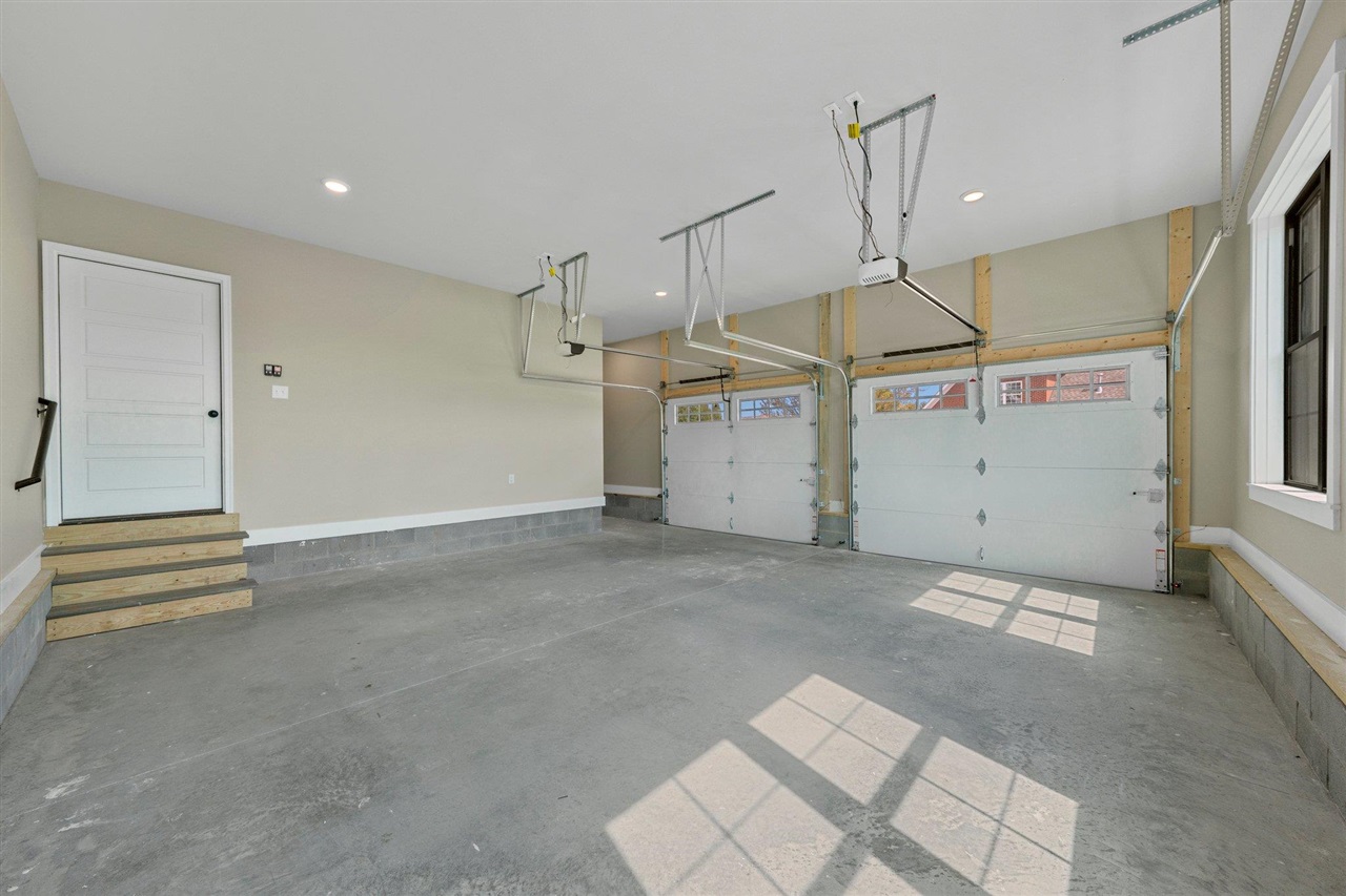 Franklin, Kentucky, 42134, United States, 3 Bedrooms Bedrooms, ,3 BathroomsBathrooms,Residential,For Sale,1988354