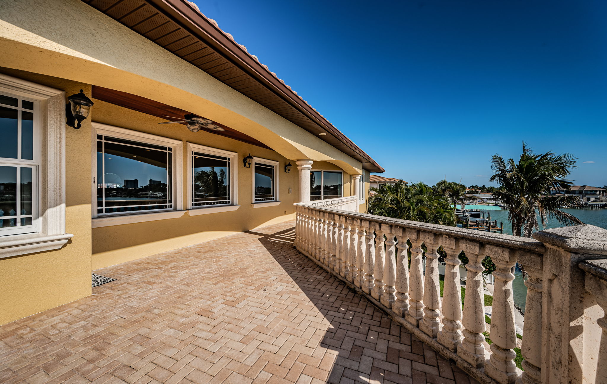 St Petersburg, Florida, 33707, United States, 5 Bedrooms Bedrooms, ,5 BathroomsBathrooms,Residential,For Sale,2006025