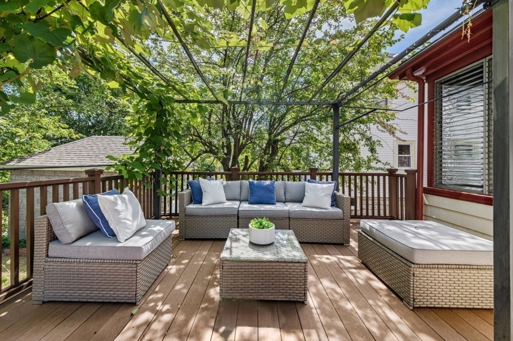Medford, Massachusetts, 02155, United States, 4 Bedrooms Bedrooms, ,4 BathroomsBathrooms,Residential,For Sale,1939747
