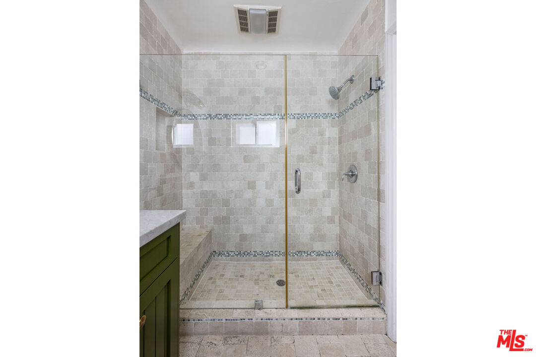 Los Angeles, California, 90027, United States, 4 Bedrooms Bedrooms, ,3 BathroomsBathrooms,Residential,For Sale,1989477